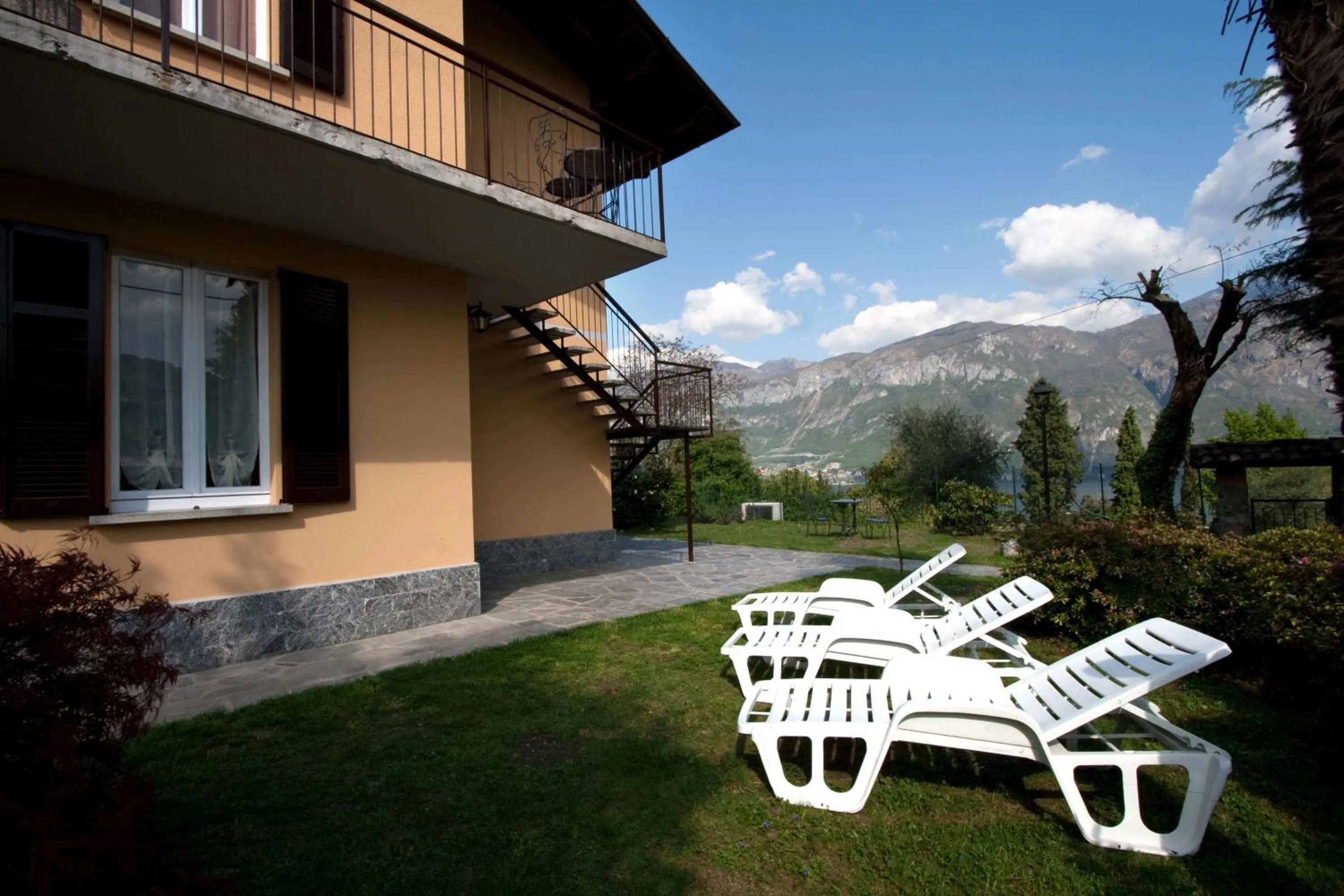 Garden in Appartamenti Casa La Rosa