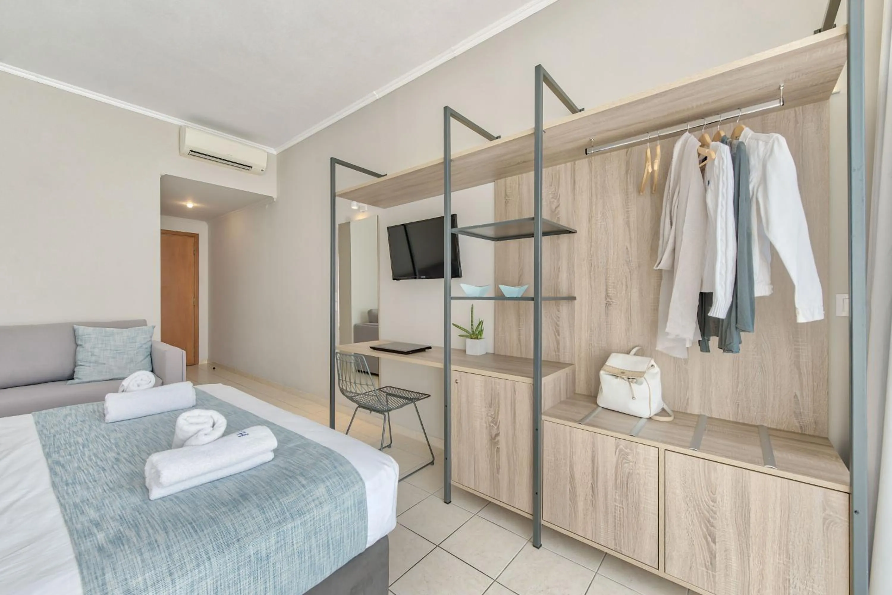 TV and multimedia, Bed in Contessa Hotel