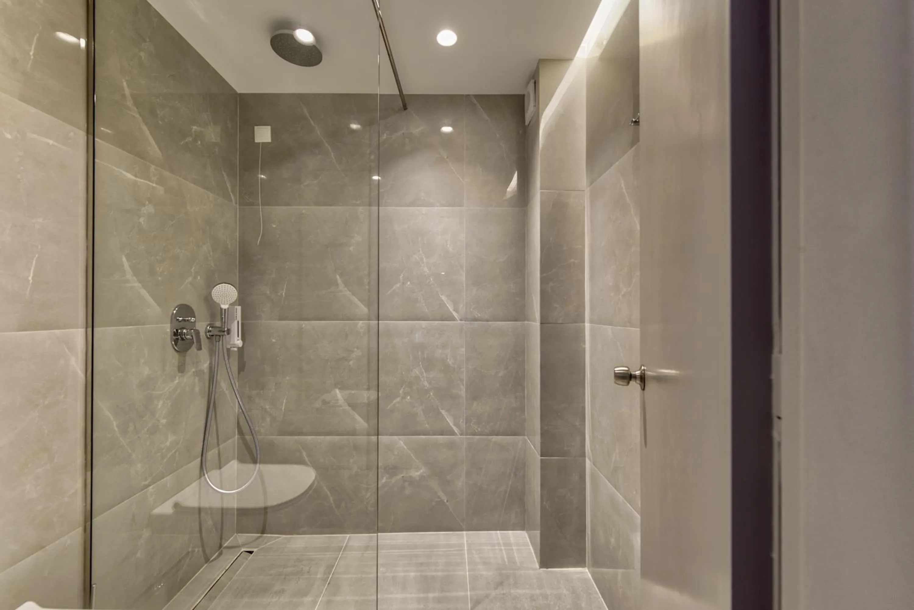 Bathroom in Contessa Hotel