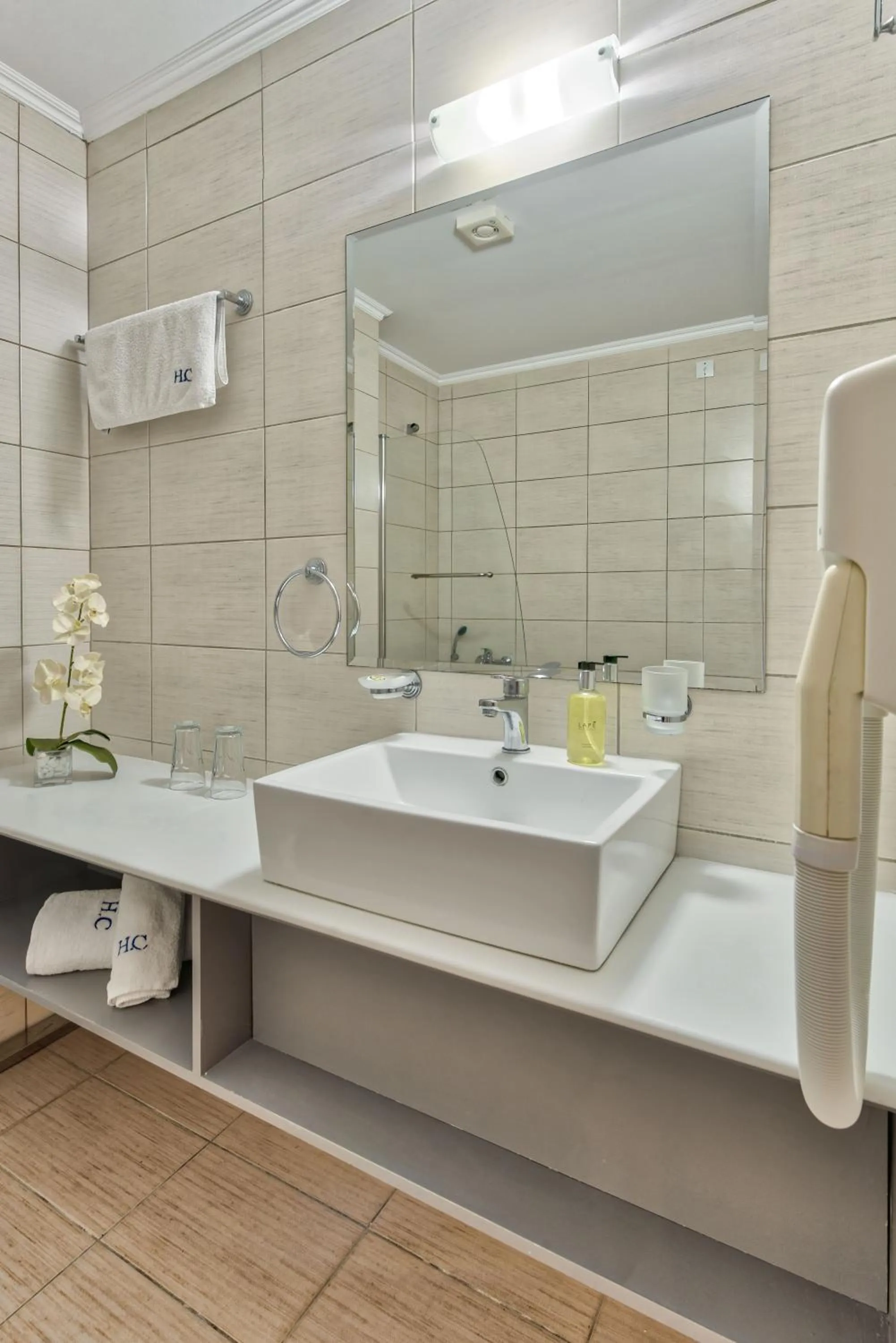 Bathroom in Contessa Hotel