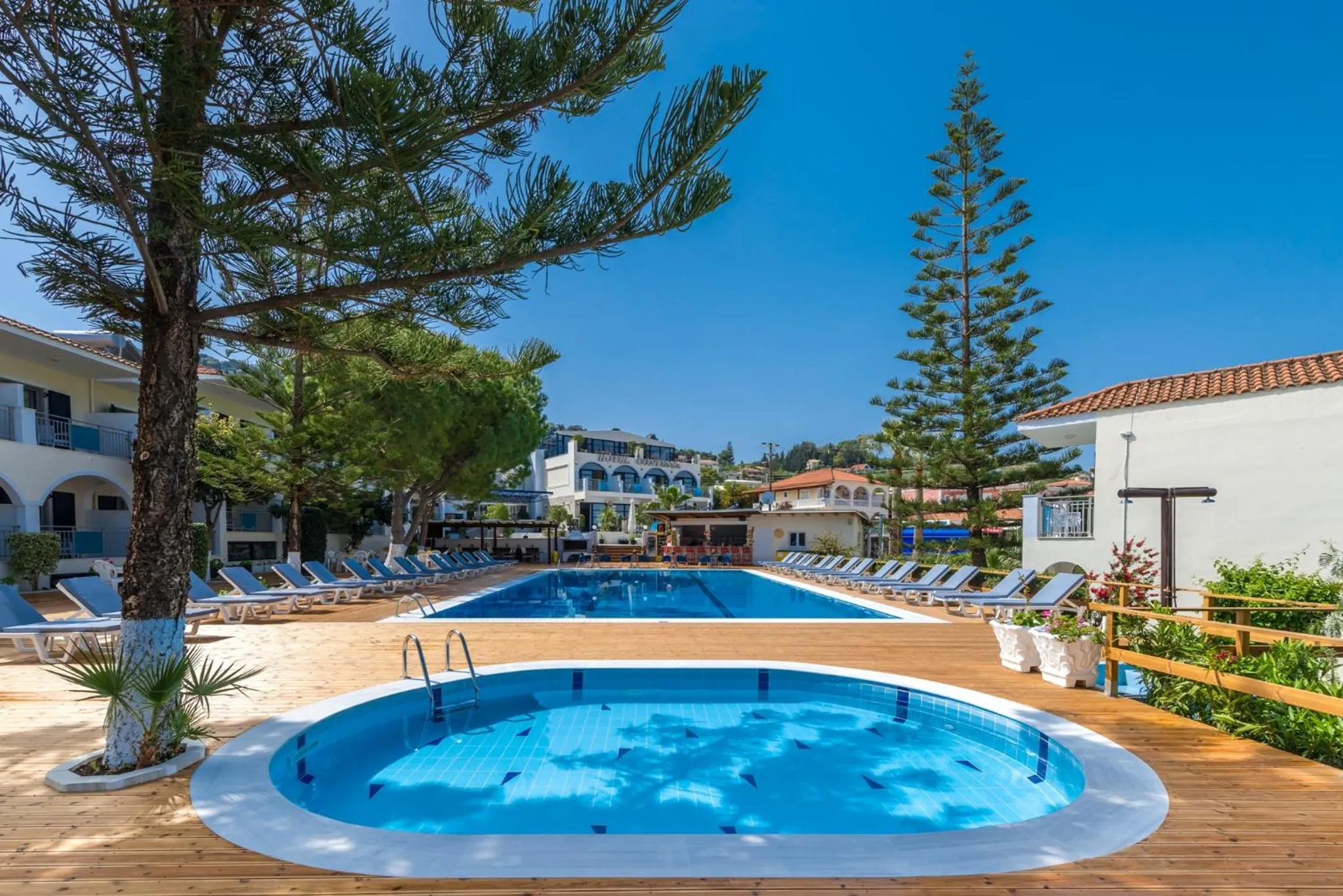 Swimming pool in Contessa Hotel