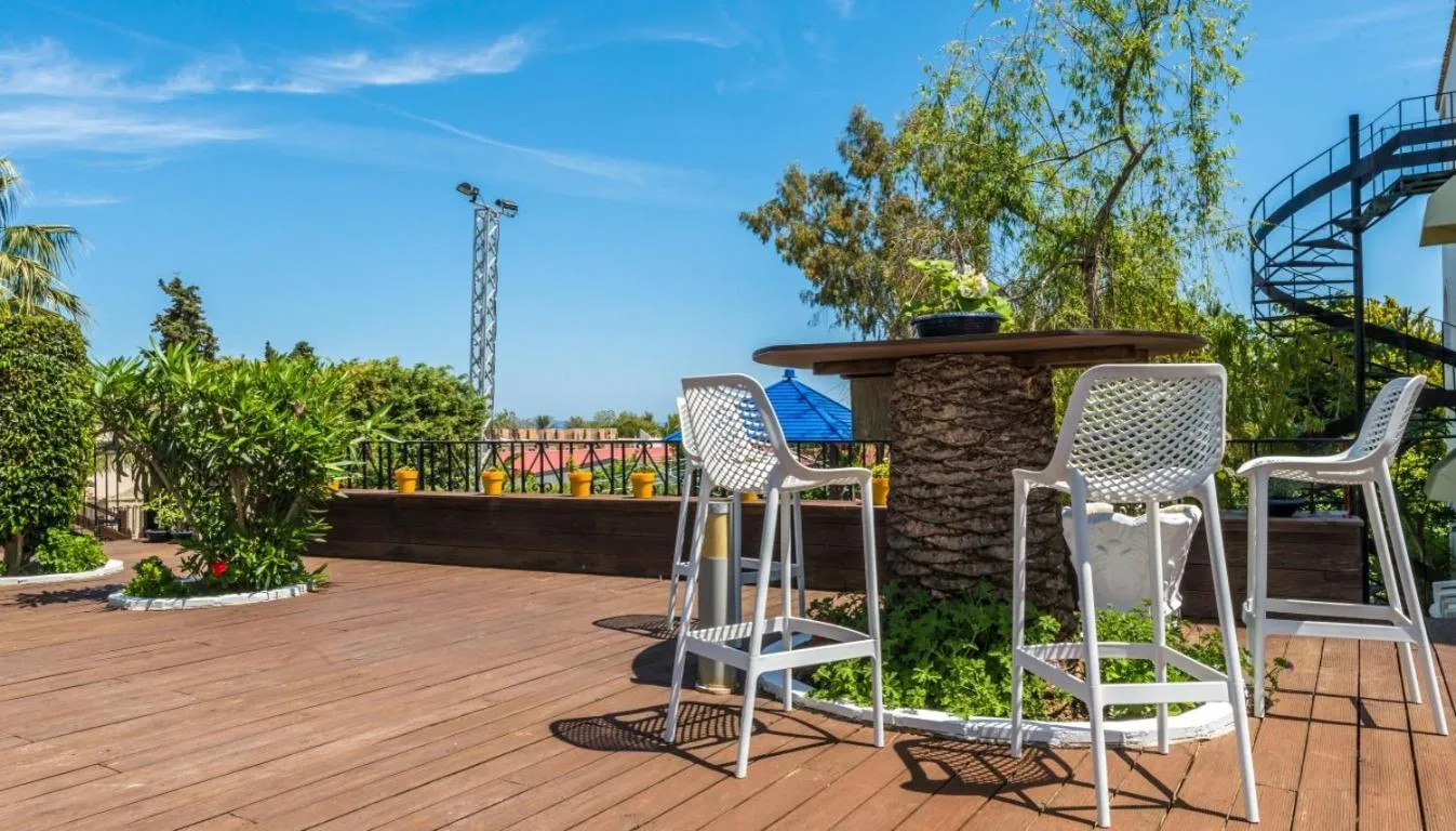 Patio in Contessa Hotel