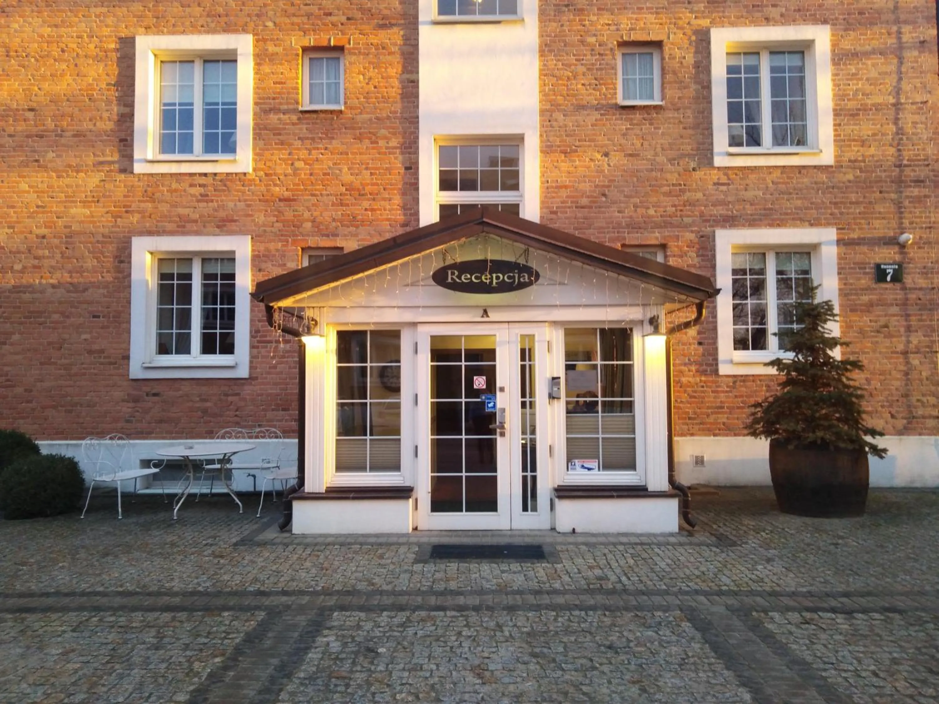 American House Hennela