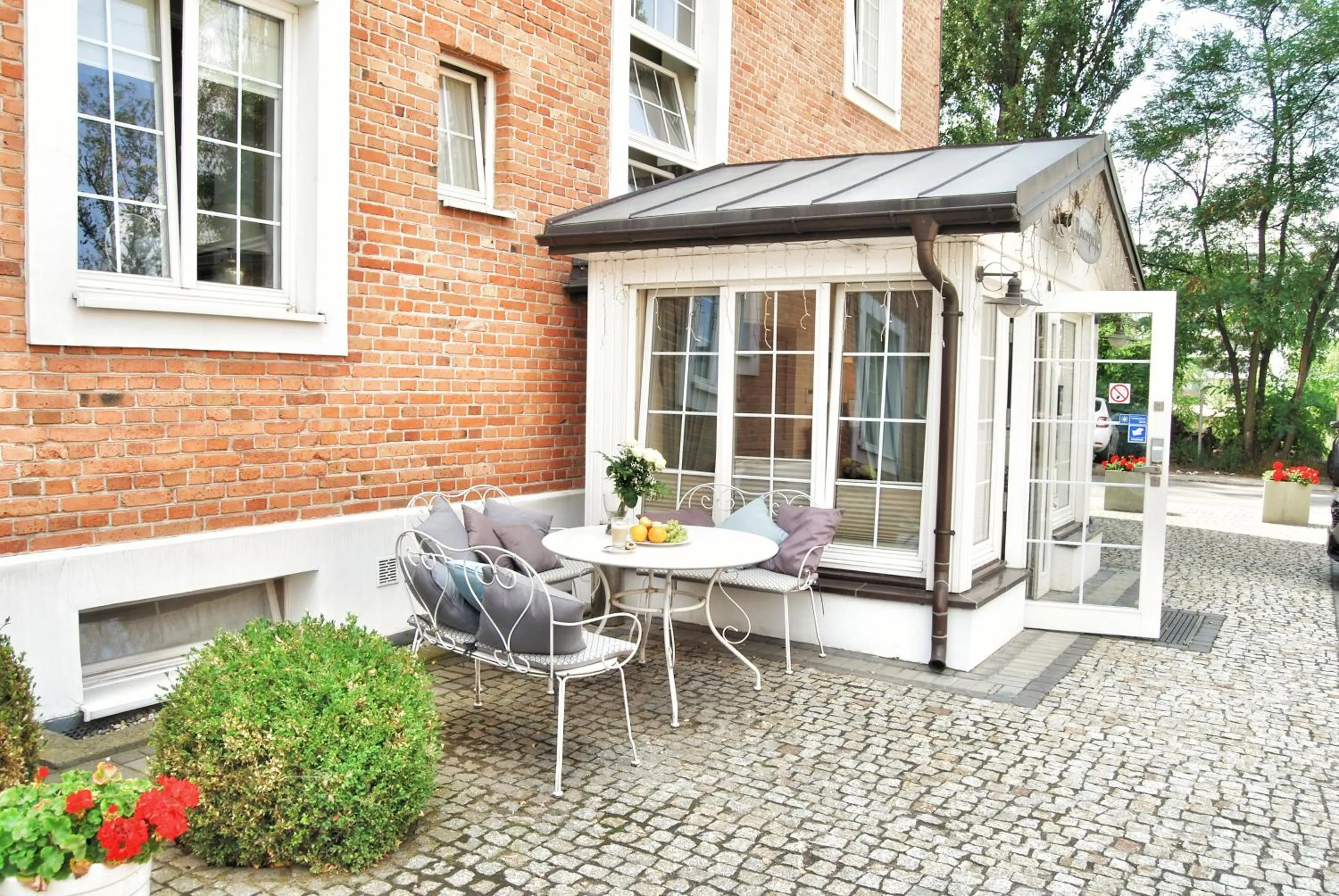 Property building in American House Hennela