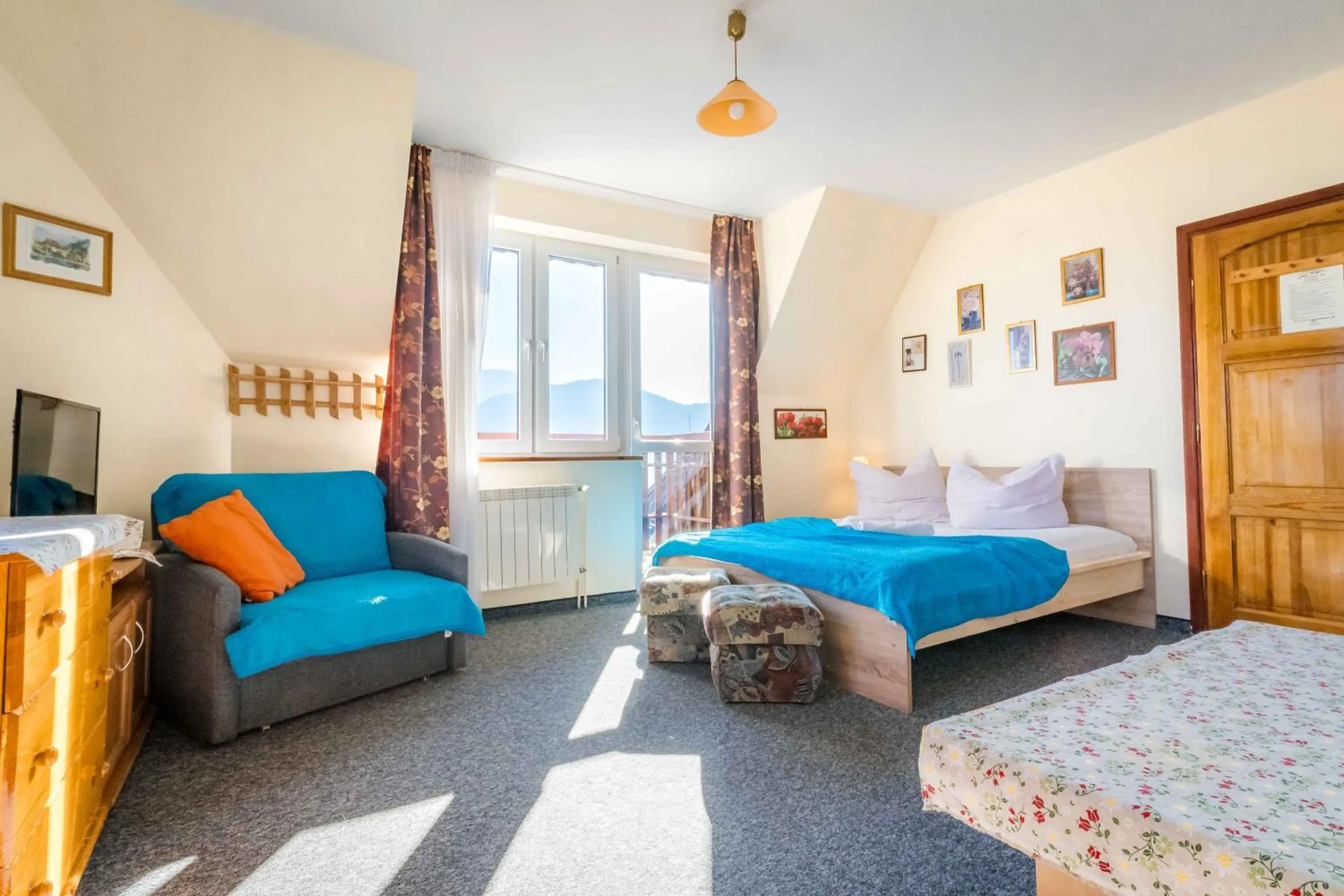 Other, Bed in Górski Pałacyk Kompleks obiektów