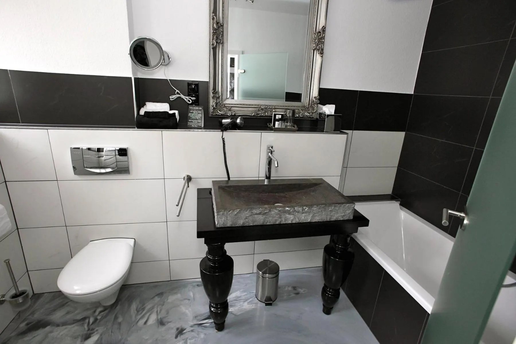 VILLA ADELEes BOUTIQUE HOTEL