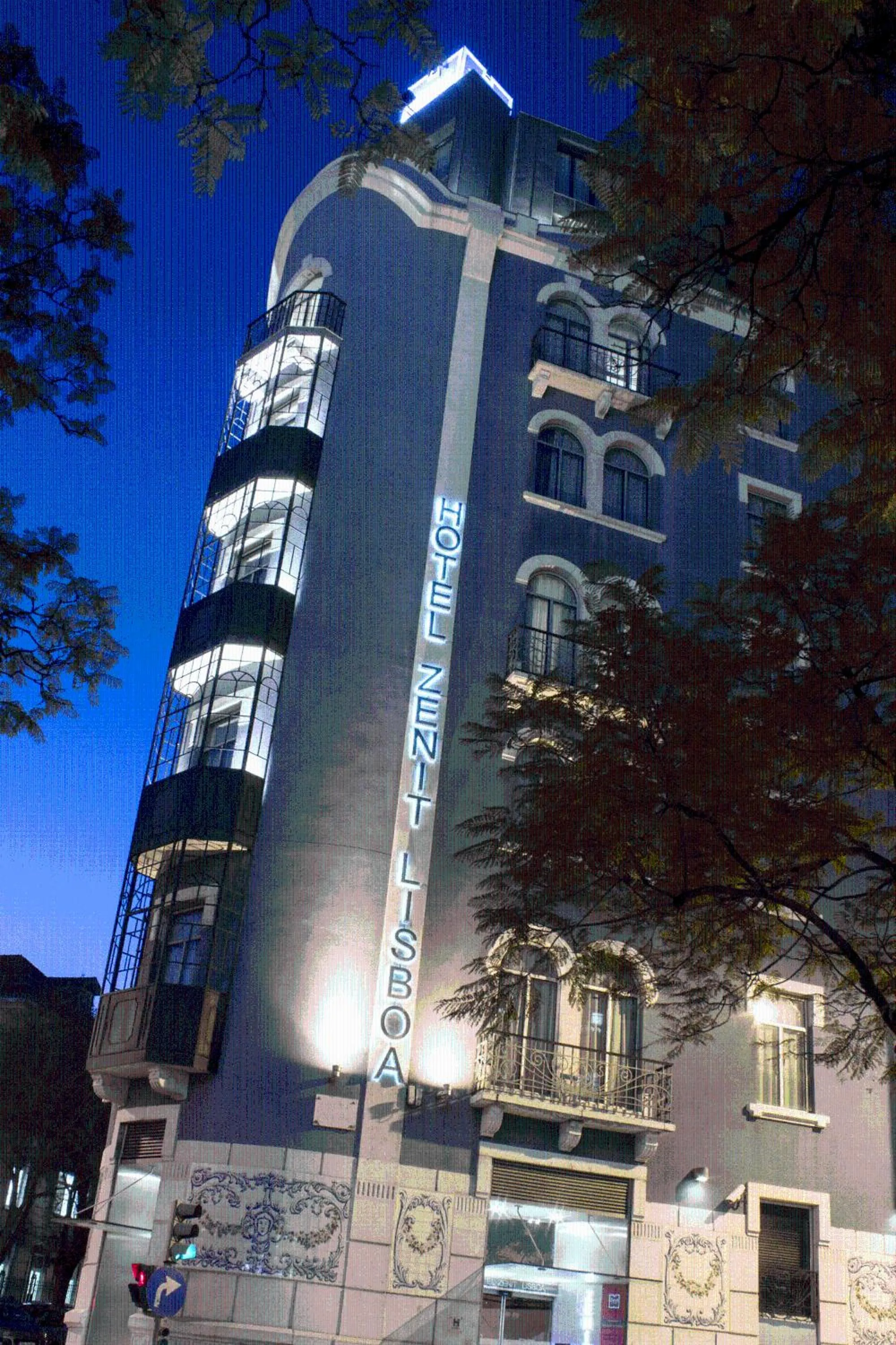 Facade/entrance in Zenit Lisboa