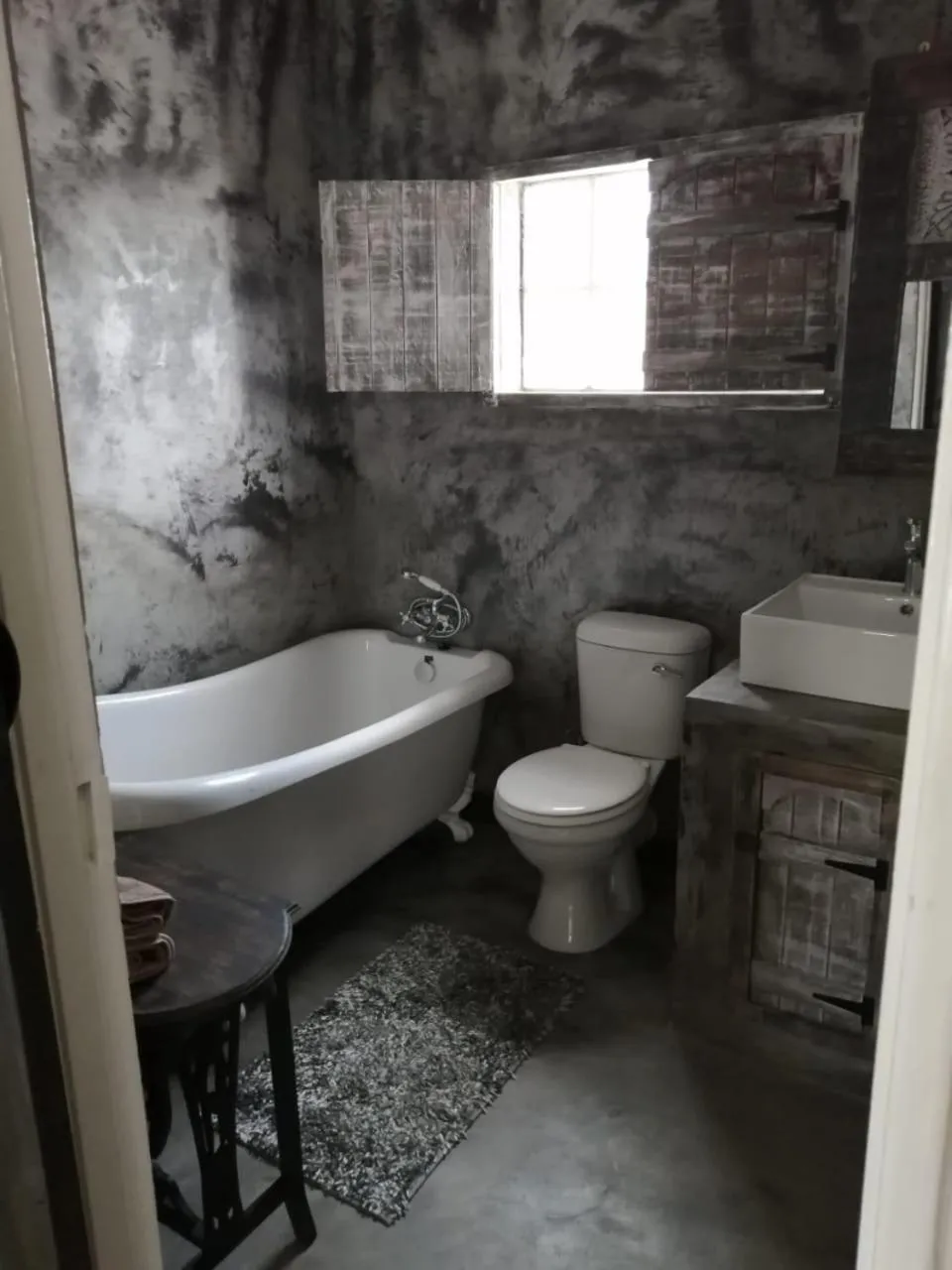 Bathroom in River Rock Lodge