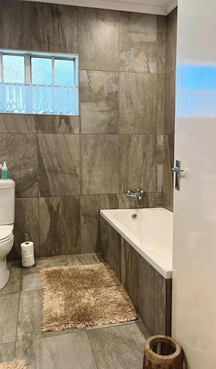 Bathroom in River Rock Lodge