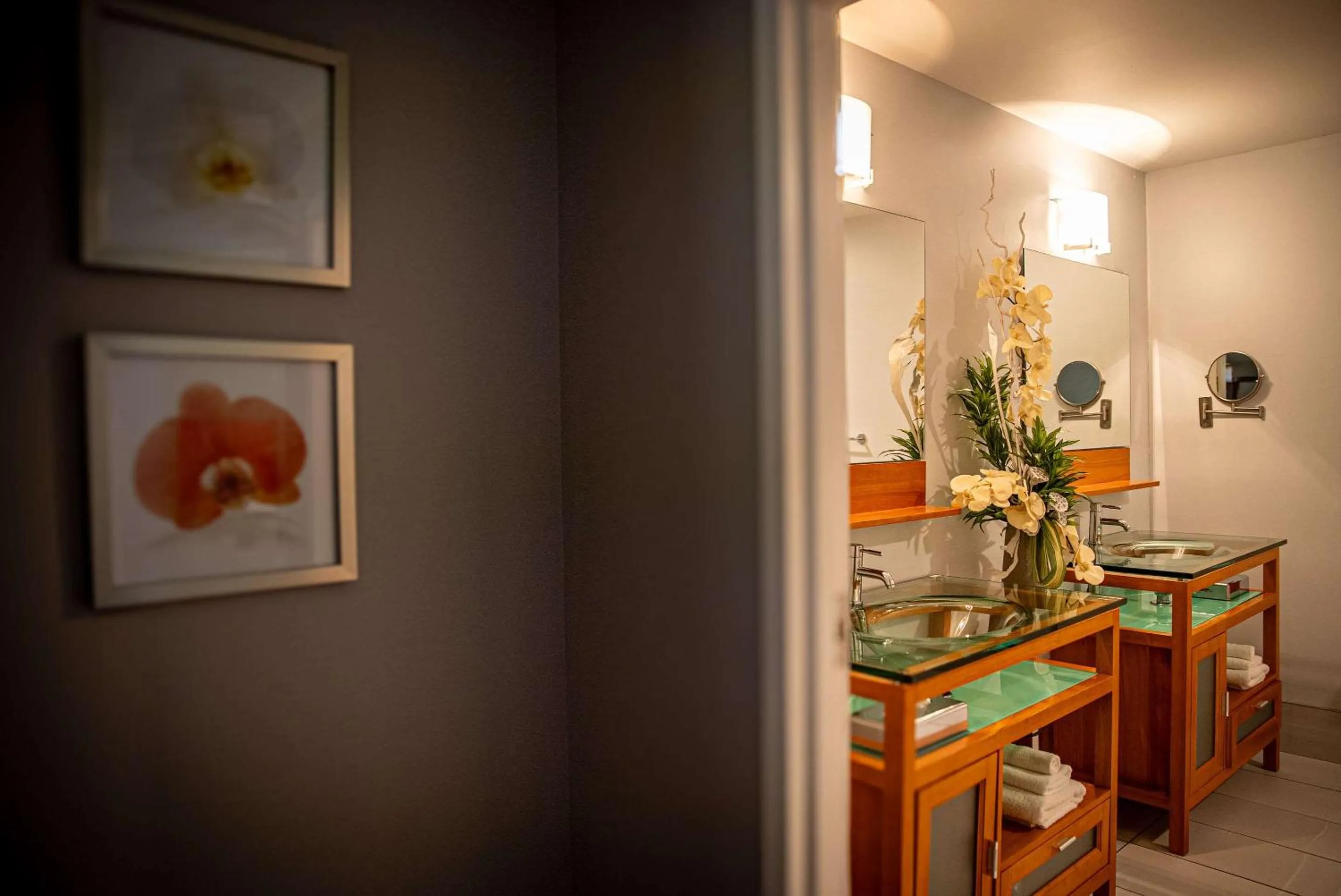 Bedroom in Le Noranda Hotel & Spa, an Ascend Collection Hotel