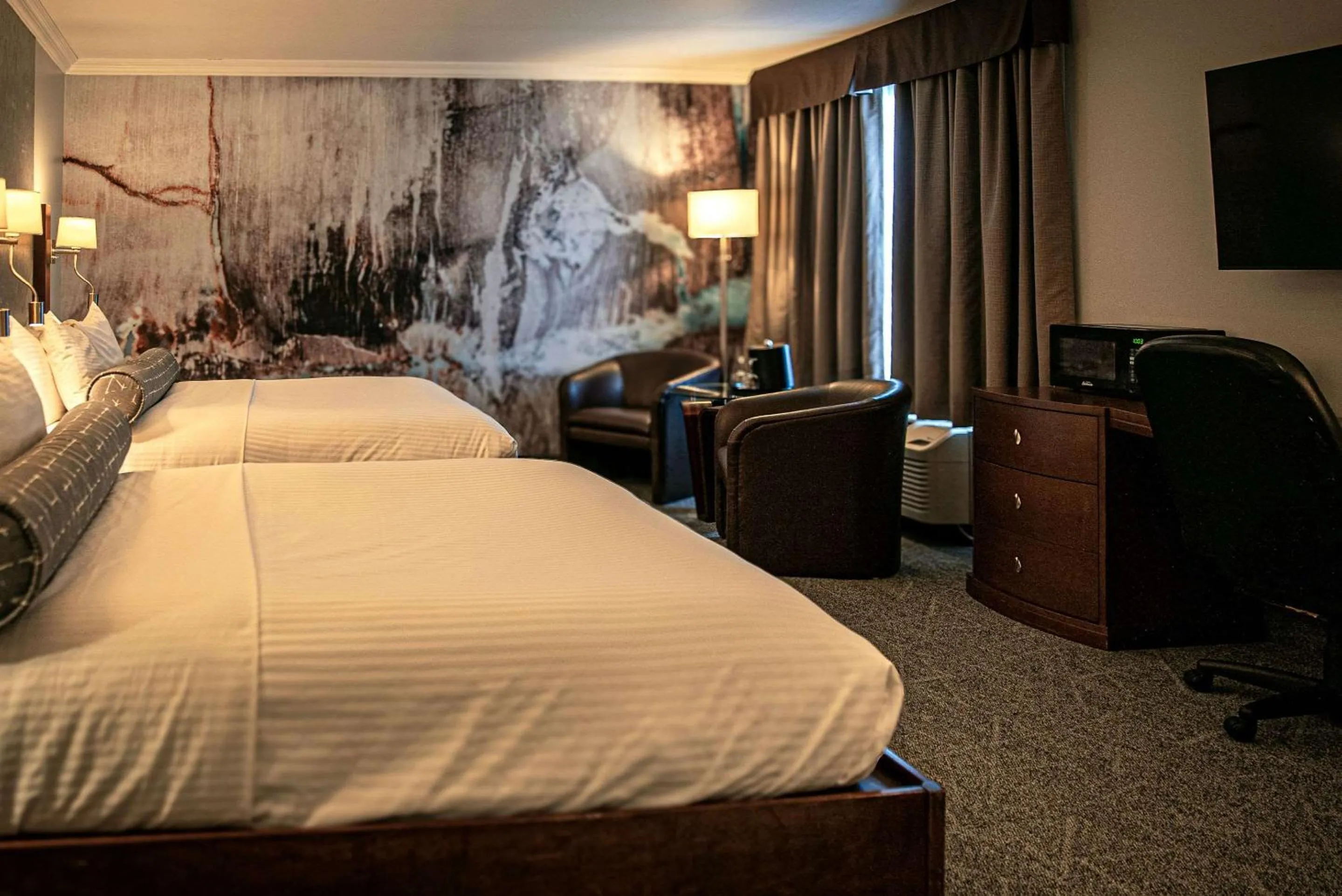 Bedroom, Bed in Le Noranda Hotel & Spa, an Ascend Collection Hotel