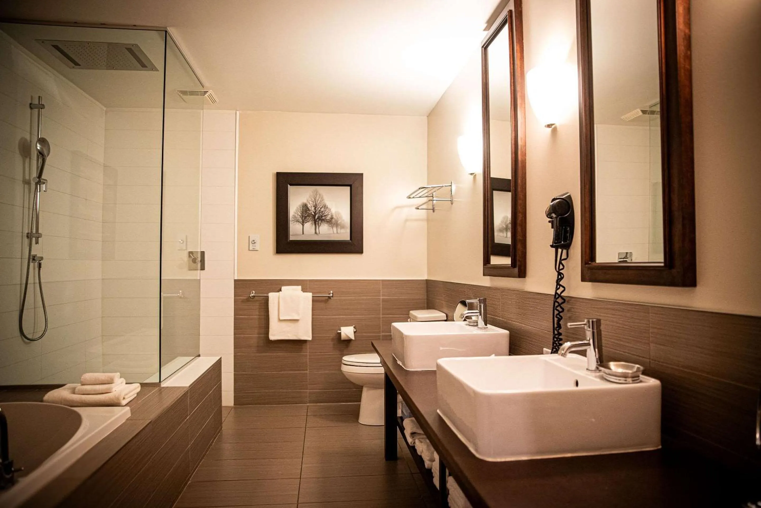 Bedroom in Le Noranda Hotel & Spa, an Ascend Collection Hotel