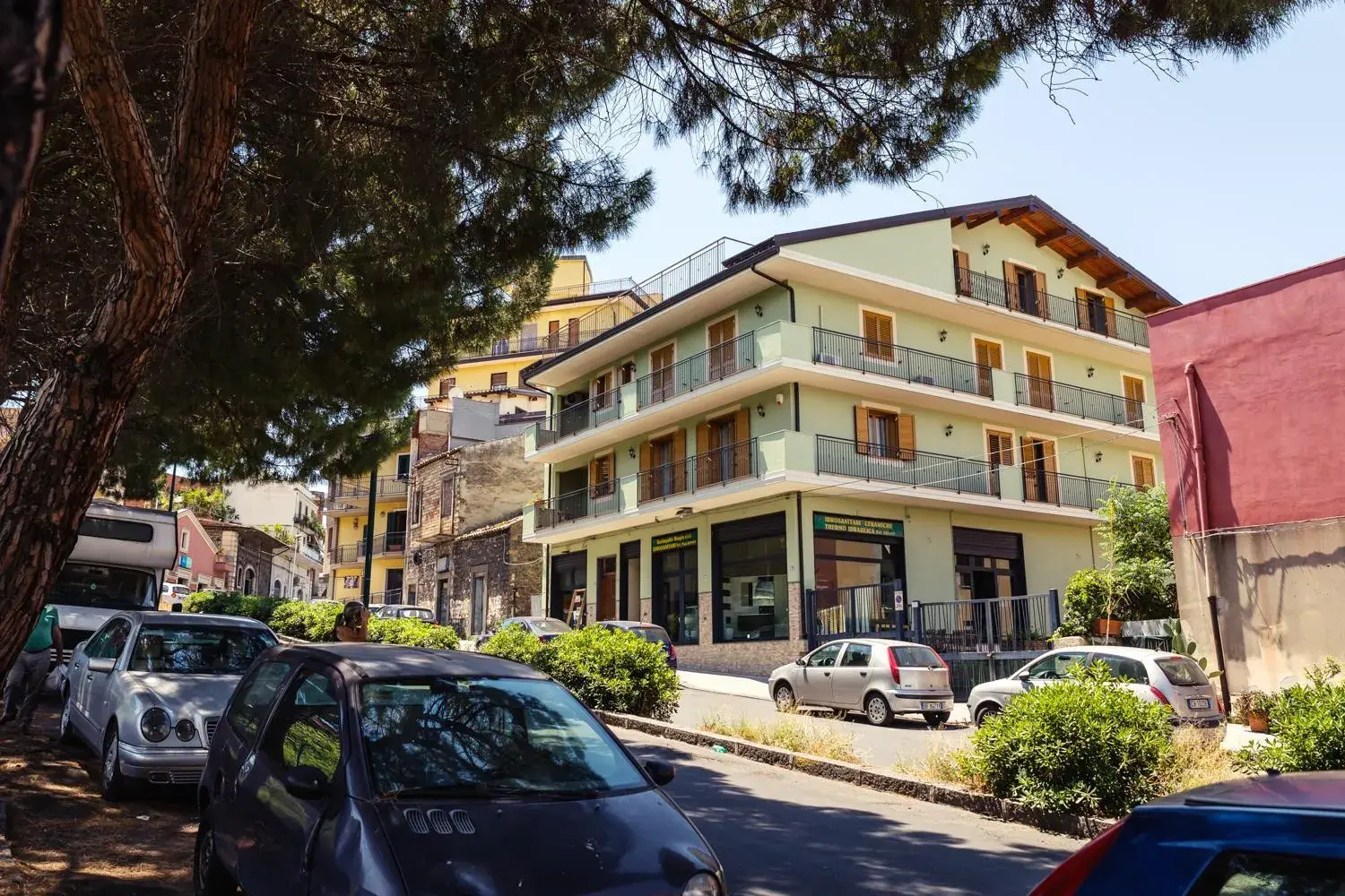 Rocca degli Etnei Rocca degli Etnei