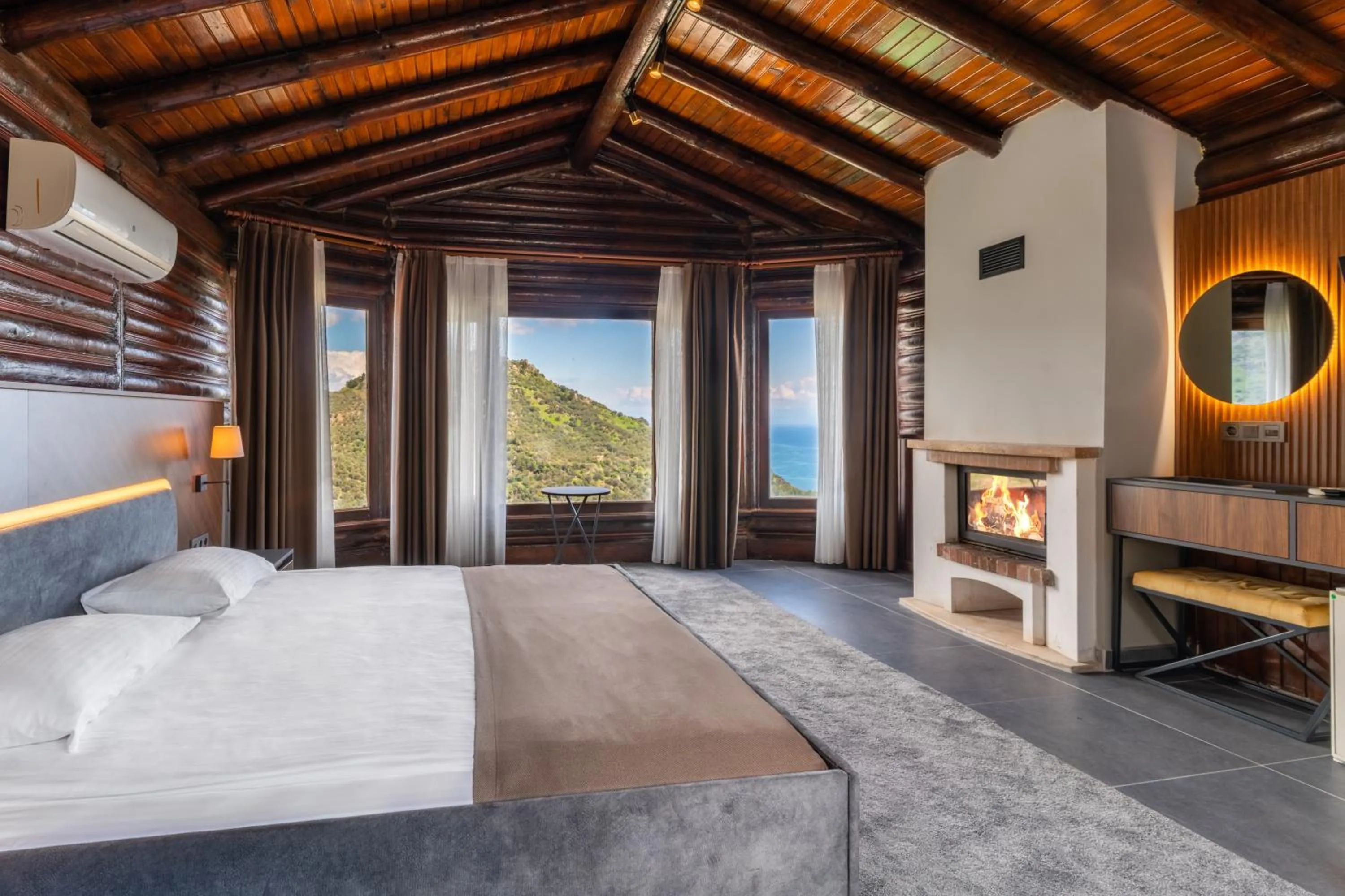 flat iron, Bed in Assos Kartal Yuvasi Hotel