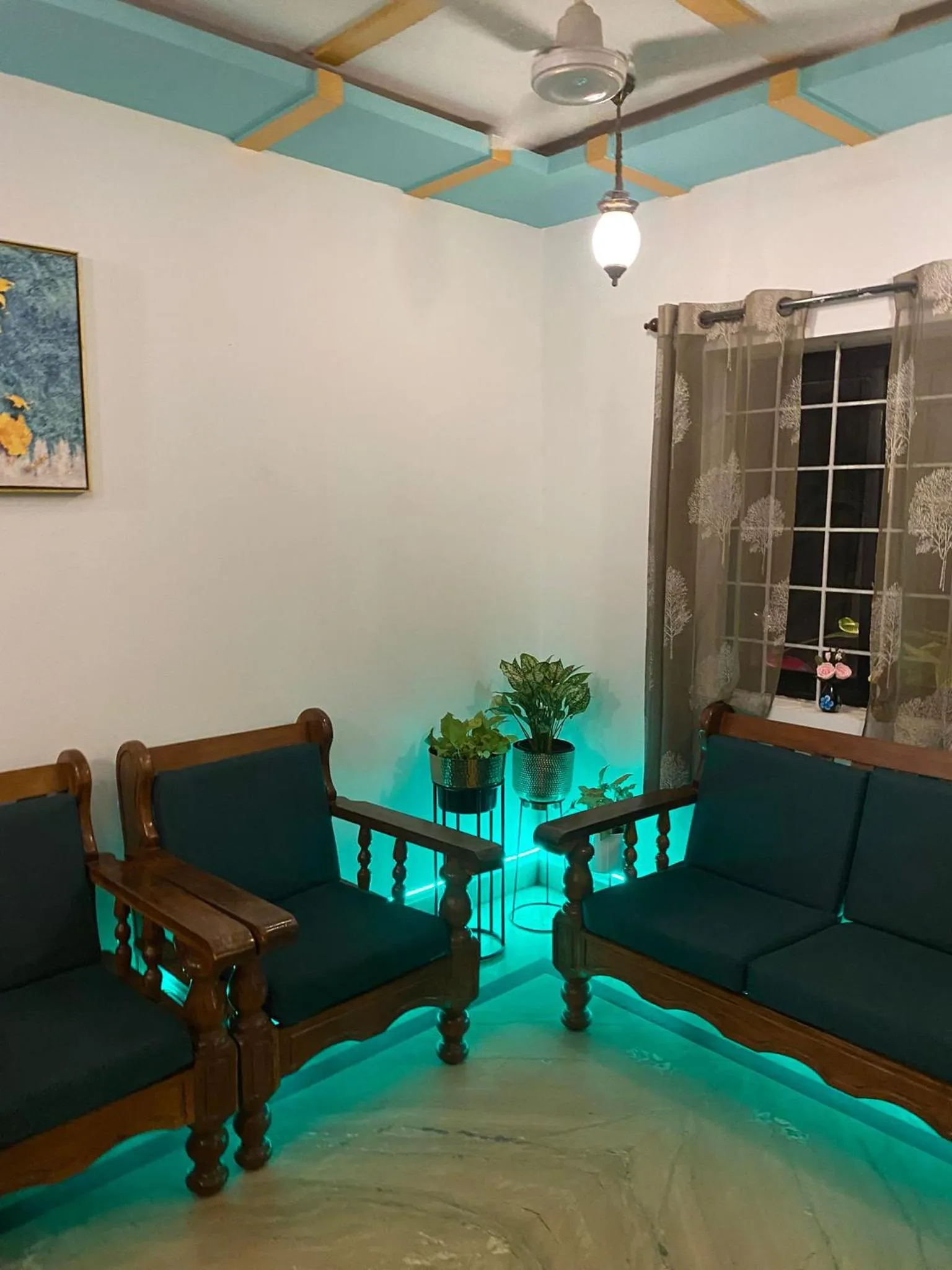 Seating area in LaligurasVilla Beachside Escape - 100m to Beach