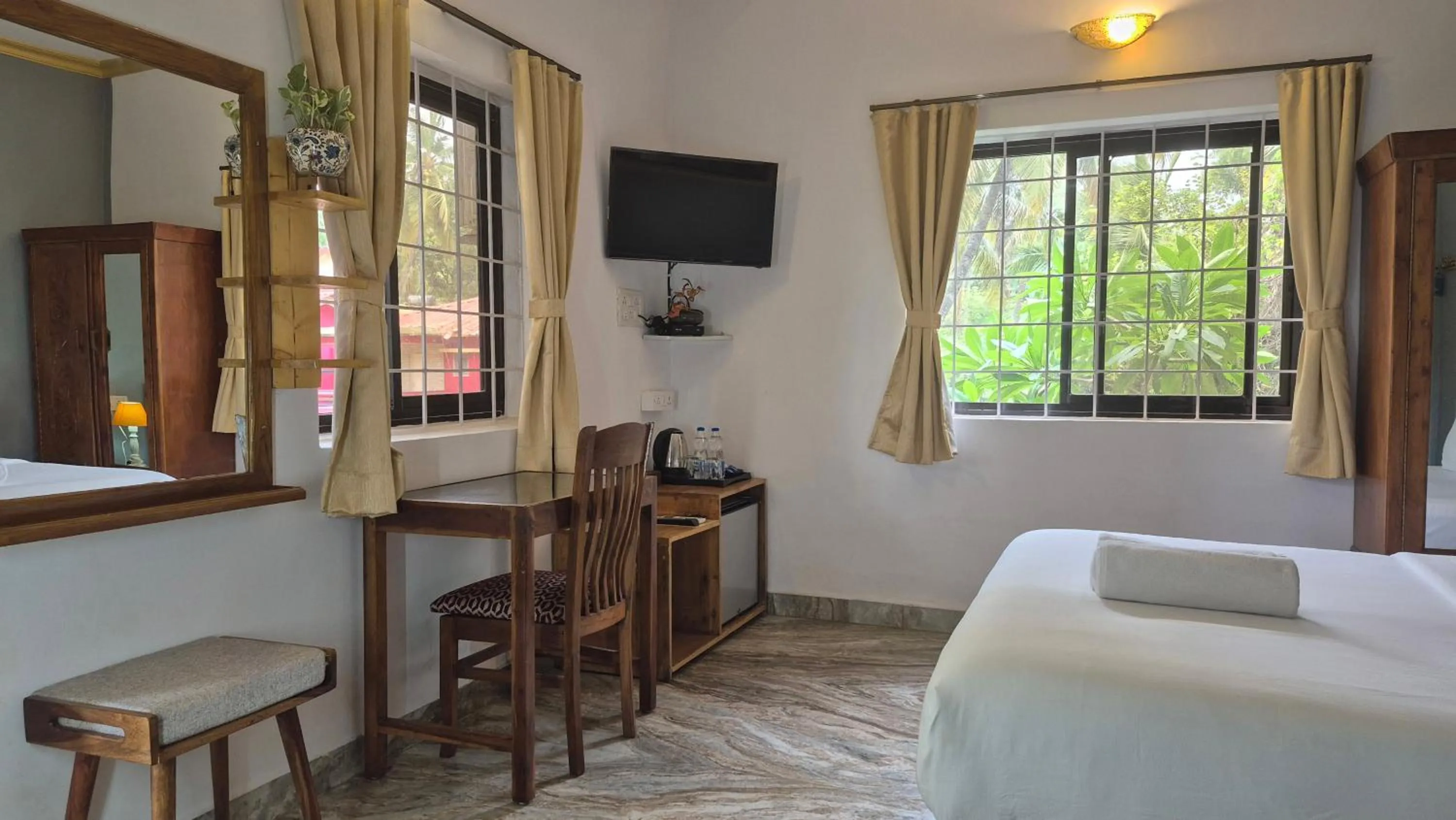 Bed in LaligurasVilla Beachside Escape - 100m to Beach