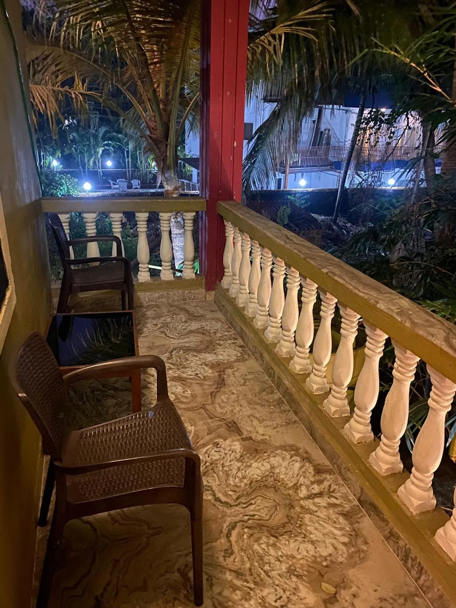 Balcony/Terrace in LaligurasVilla Beachside Escape - 100m to Beach