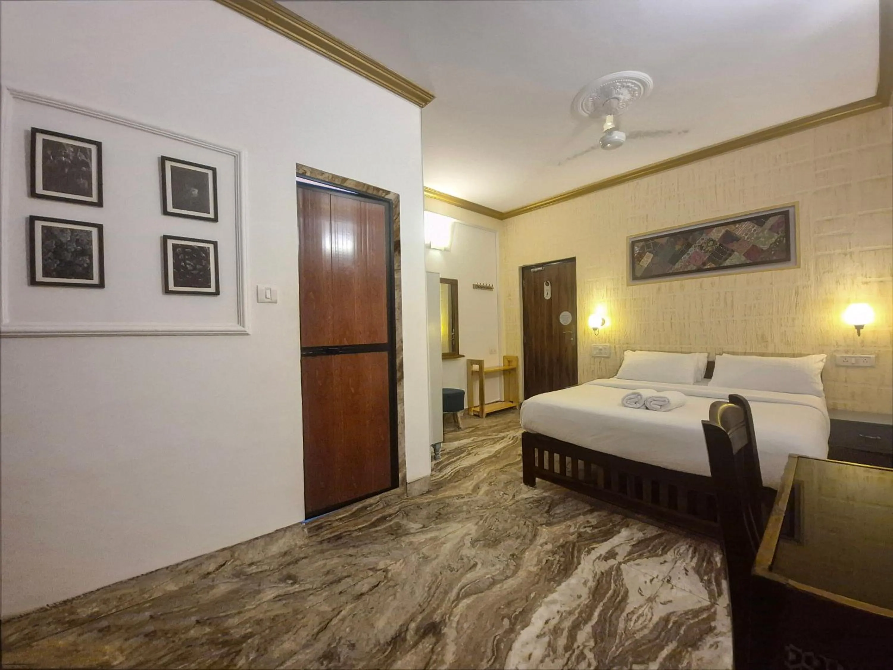 Bed in LaligurasVilla Beachside Escape - 100m to Beach