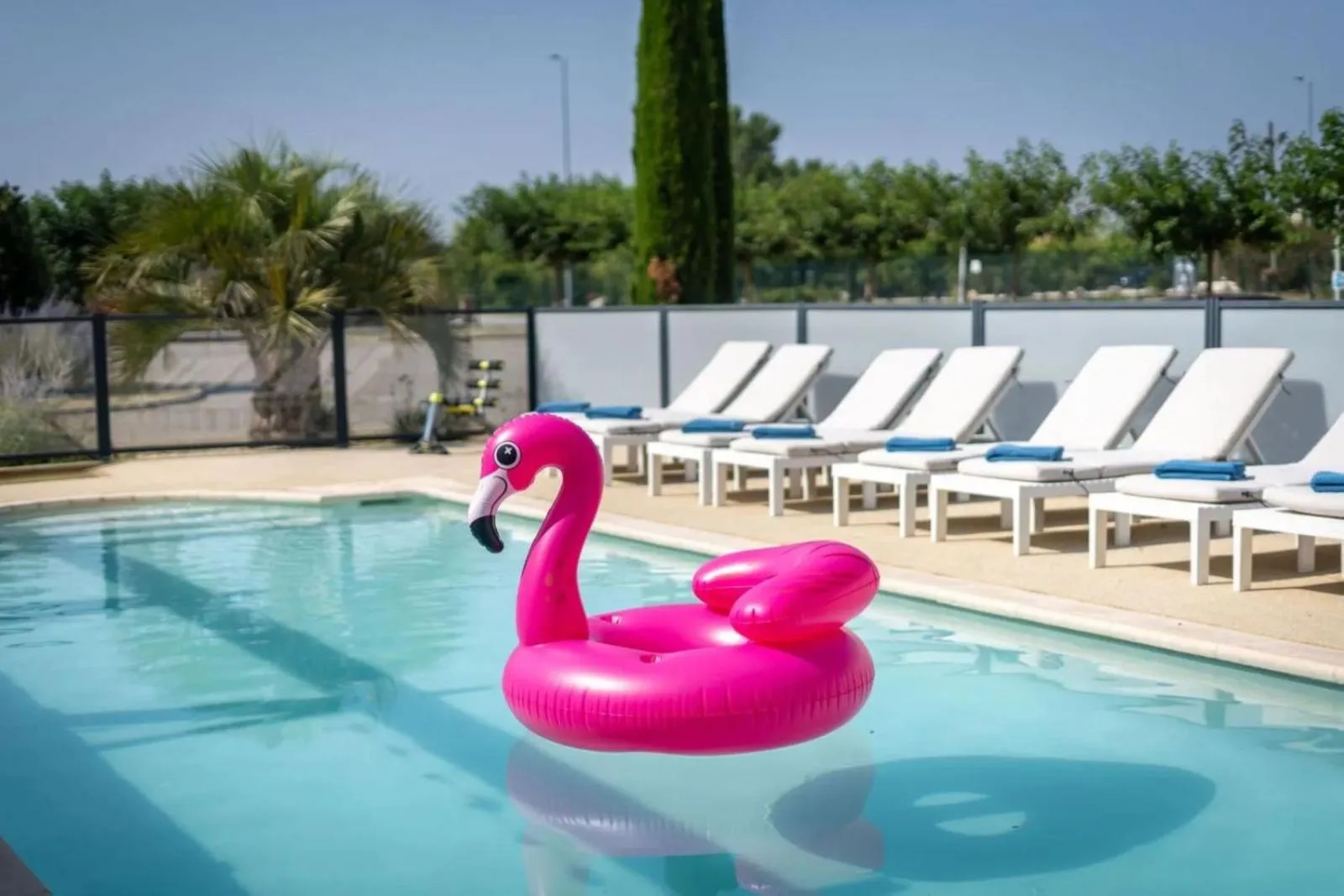 Swimming pool in Hotel Caiman