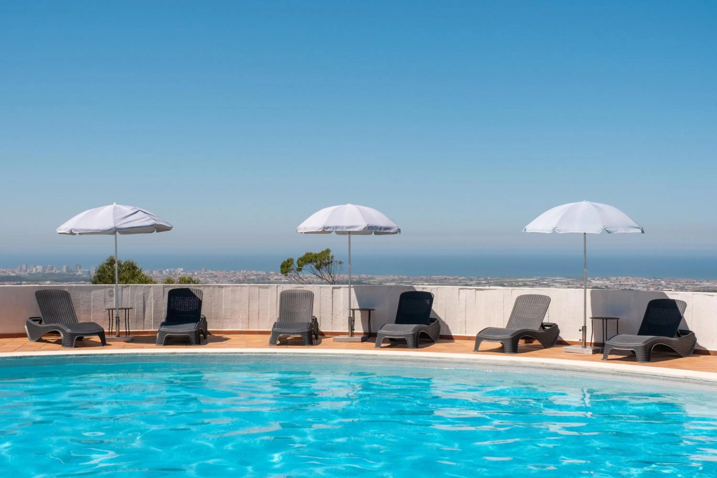 Swimming pool in Sao Felix Hotel Hillside & Nature