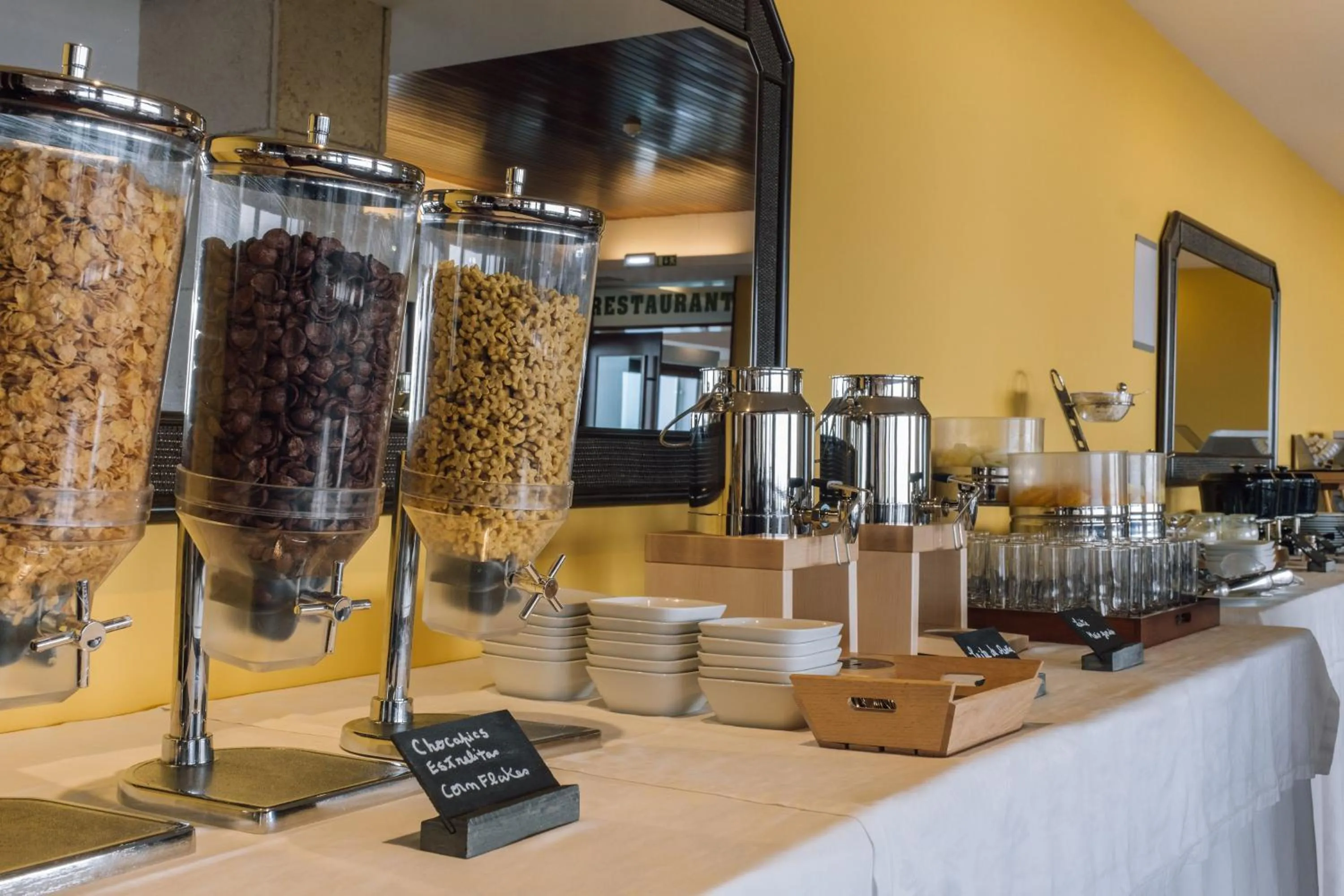 Breakfast in Sao Felix Hotel Hillside & Nature