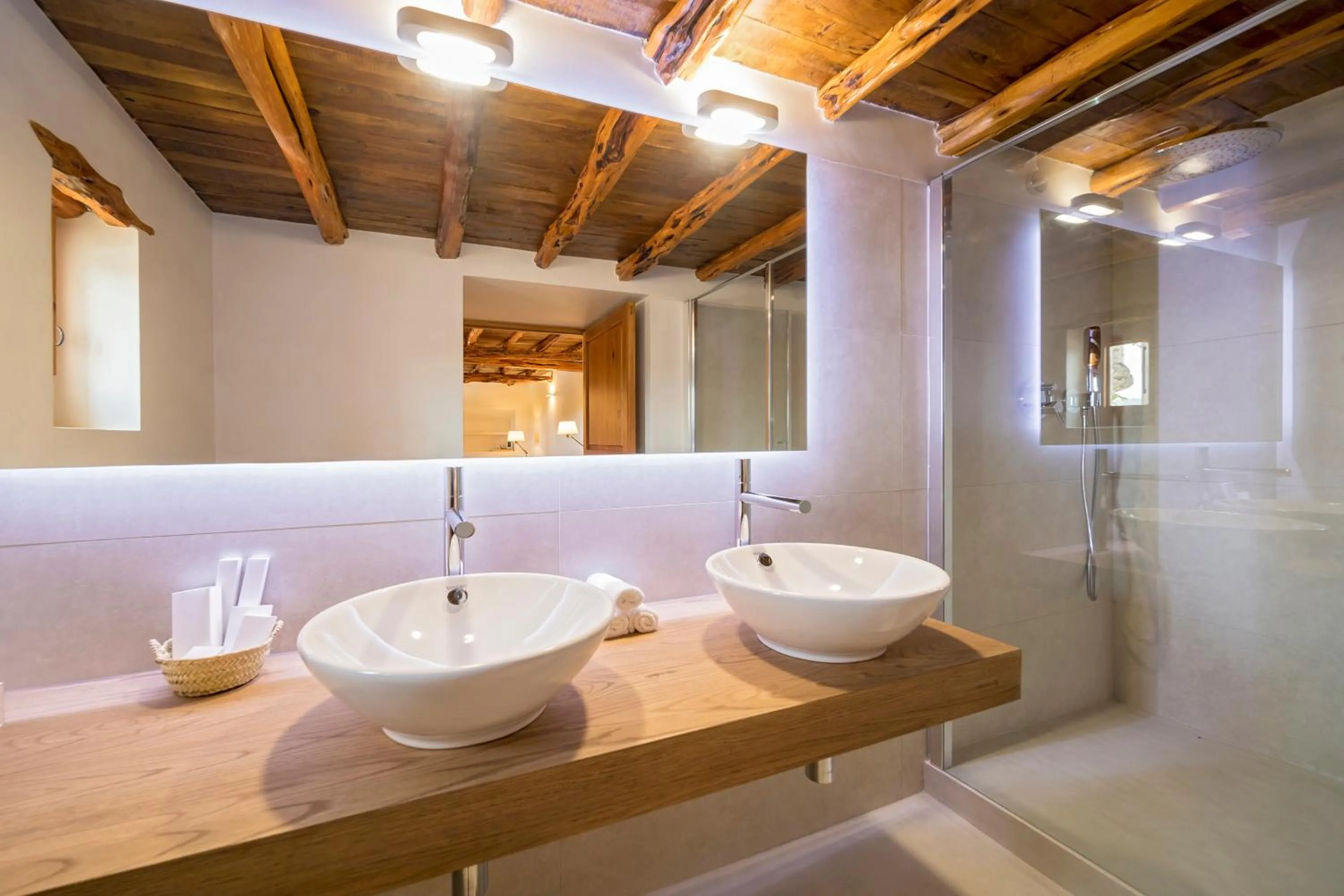 Shower in Agroturismo Can Toni Xumeu - Adults Only