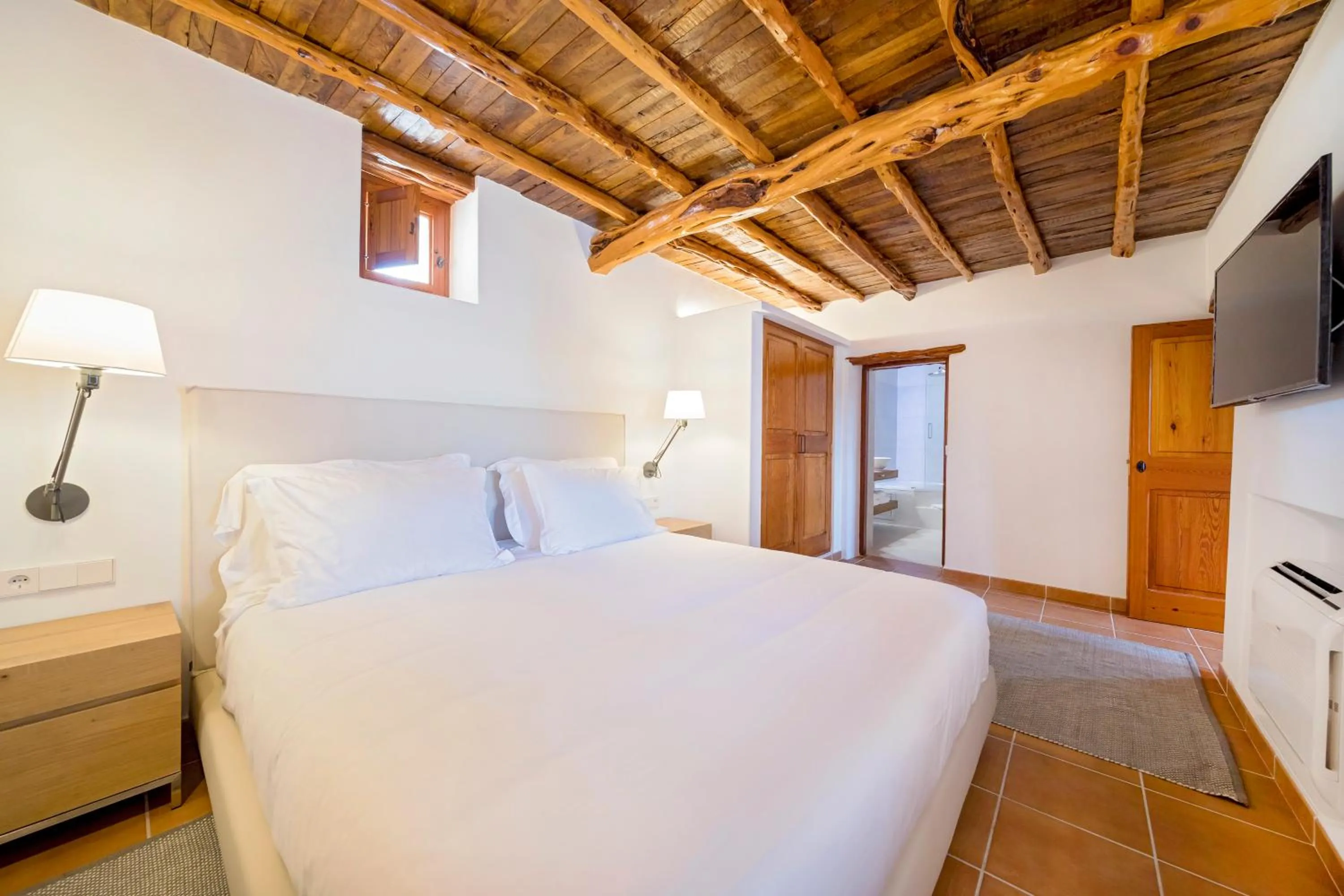Bedroom, Bed in Agroturismo Can Toni Xumeu - Adults Only