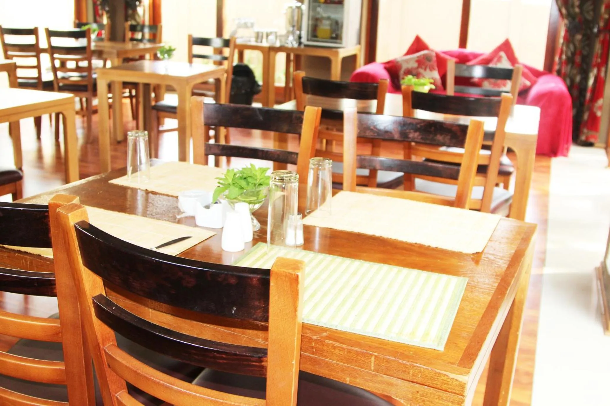 Restaurant/places to eat in Echo Garden Guesthouse