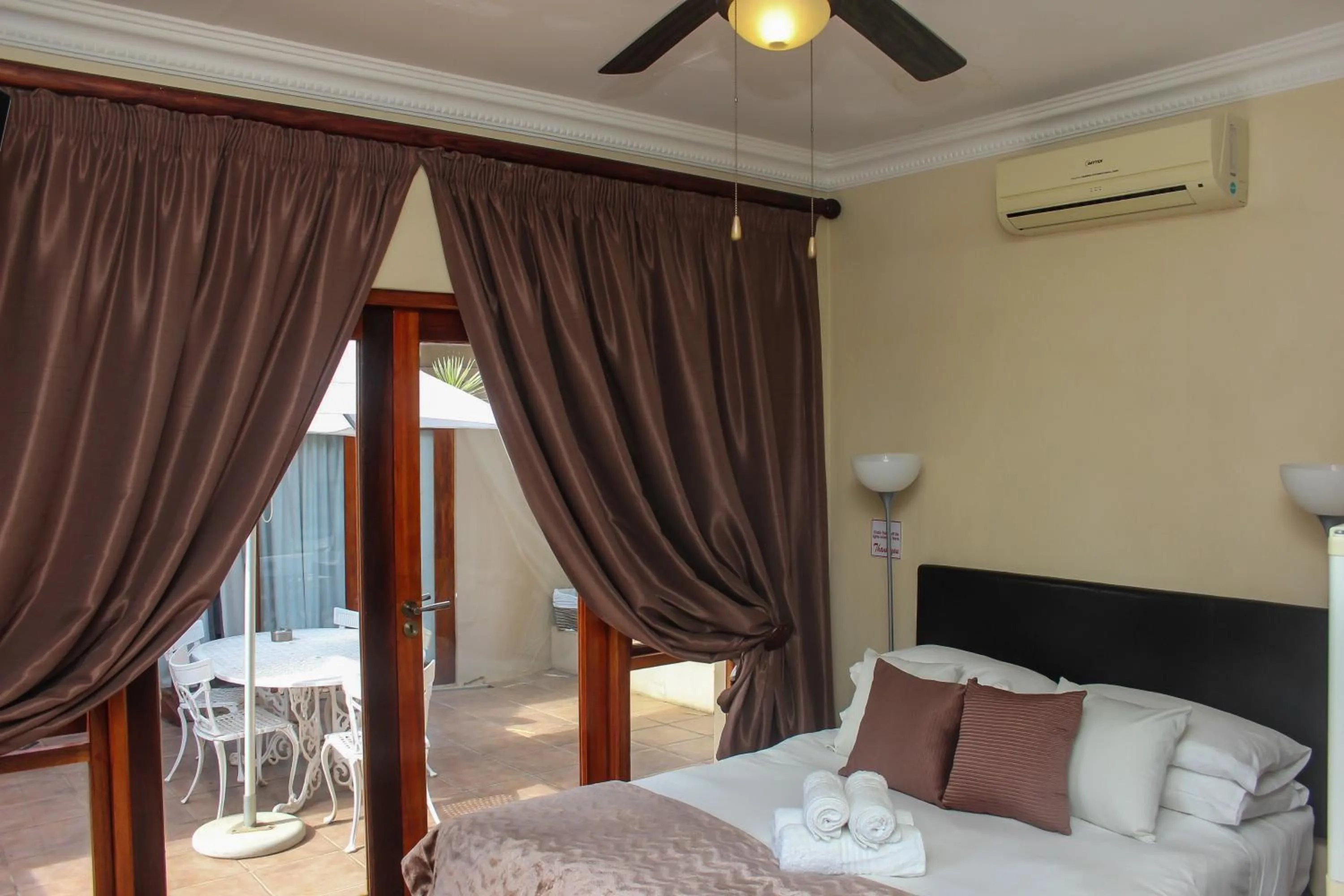 Bed in Echo Garden Guesthouse