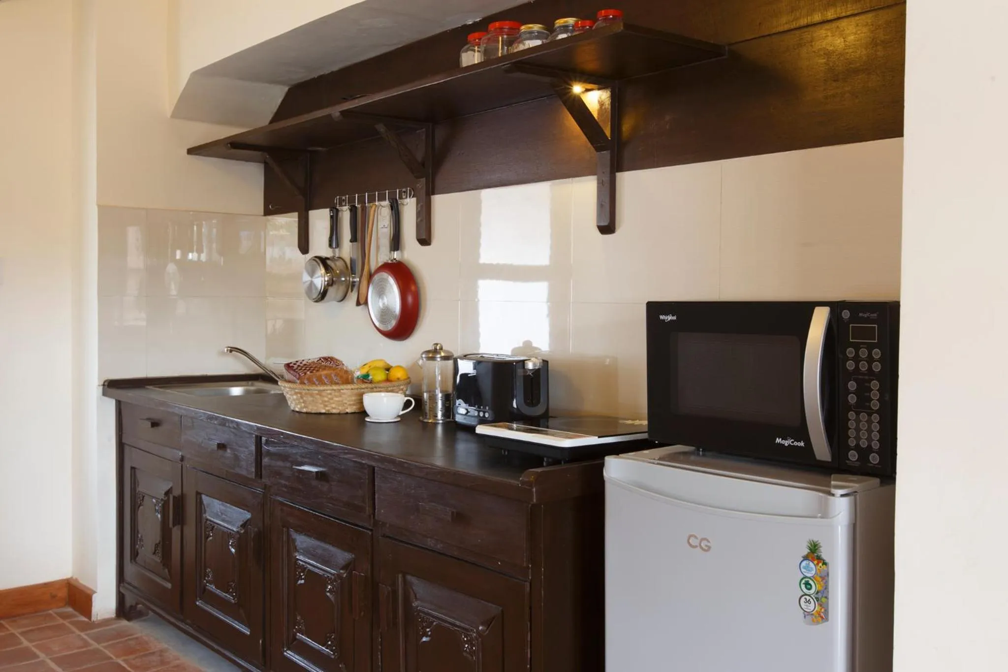 Kitchen or kitchenette in Hotel Patan House