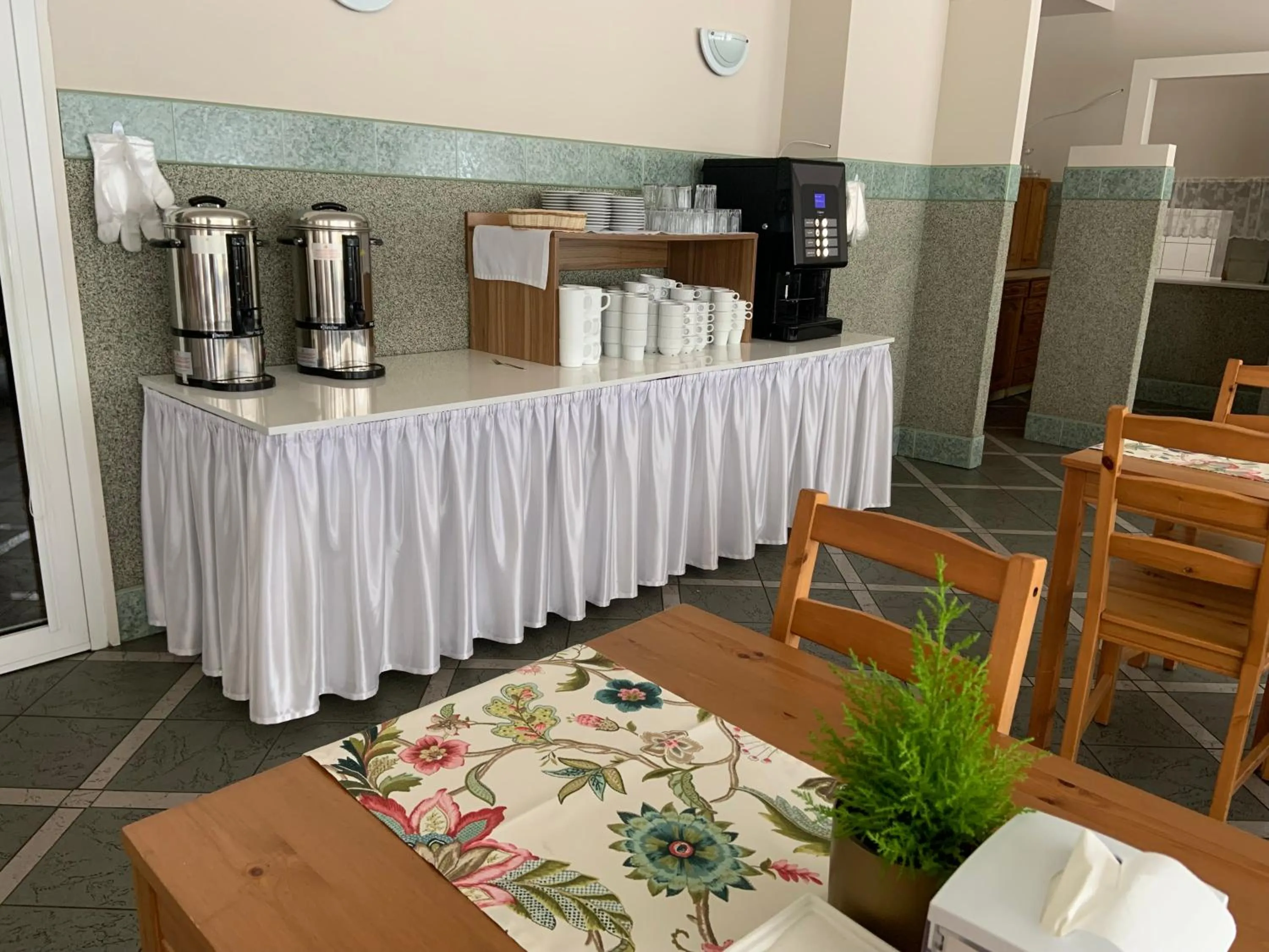 Food and drinks in OW Jaskółka