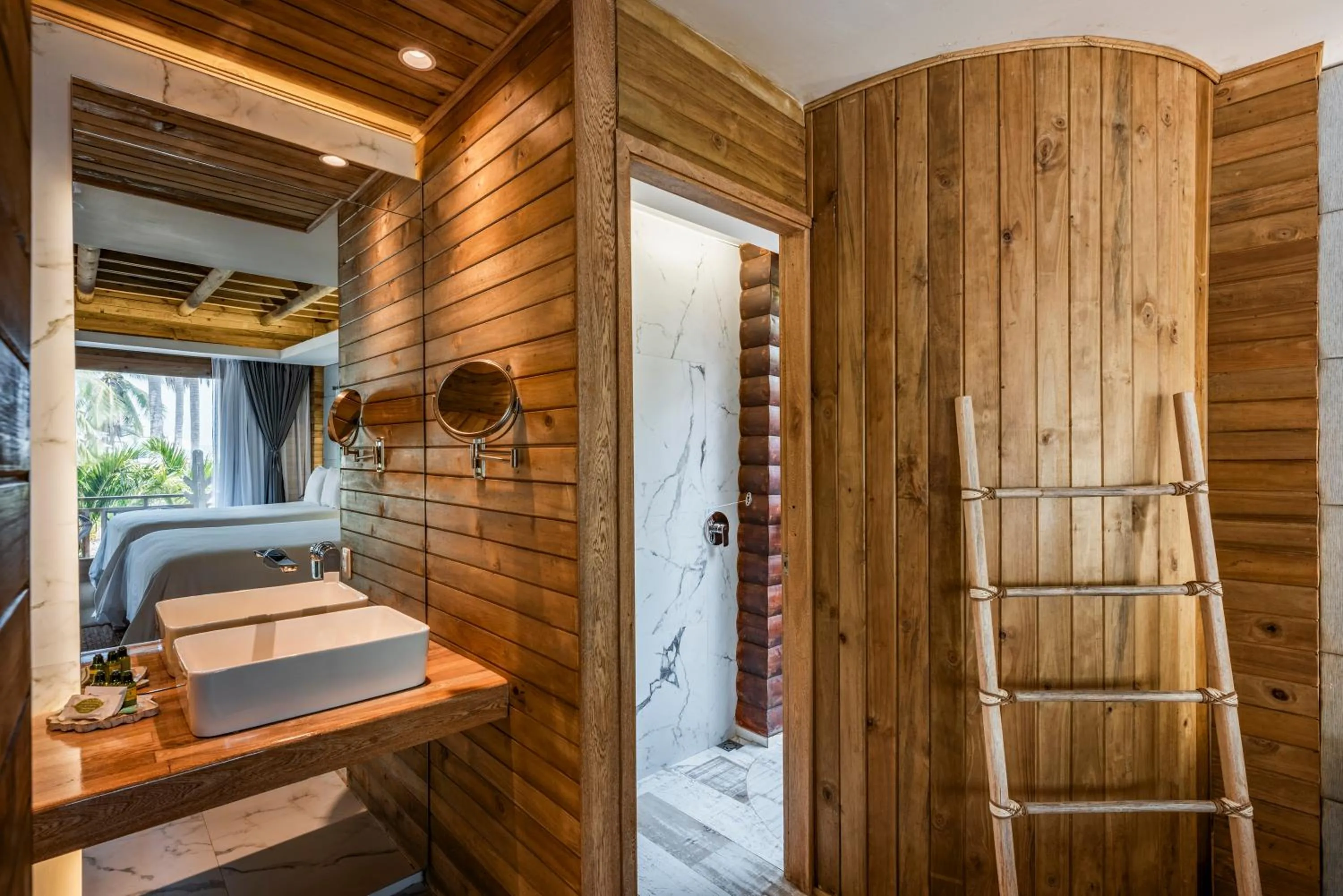 Bathroom, Bed in Hotel Isla del Encanto