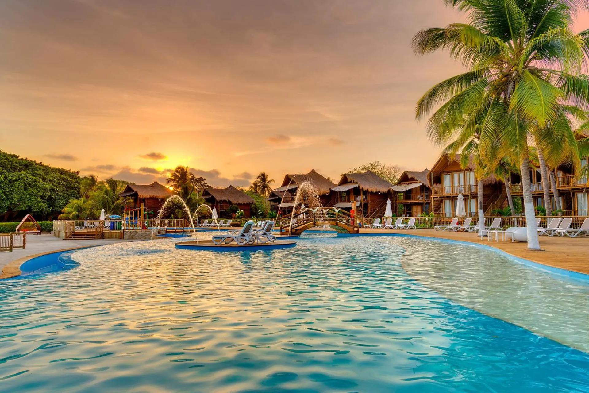 Swimming pool in Hotel Isla del Encanto