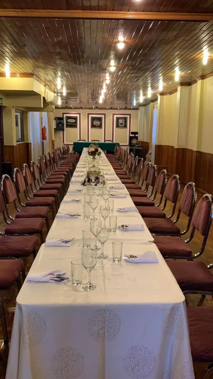 Meeting/conference room in Americana Hotel