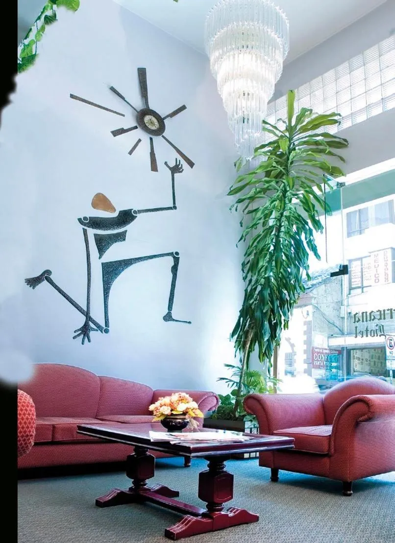 Living room in Americana Hotel