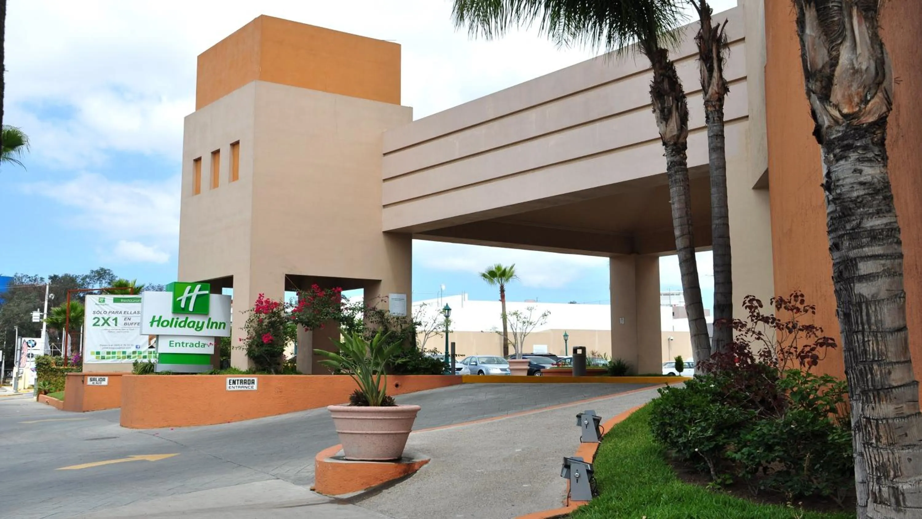 Property building in Holiday Inn Tijuana Zona Rio by IHG