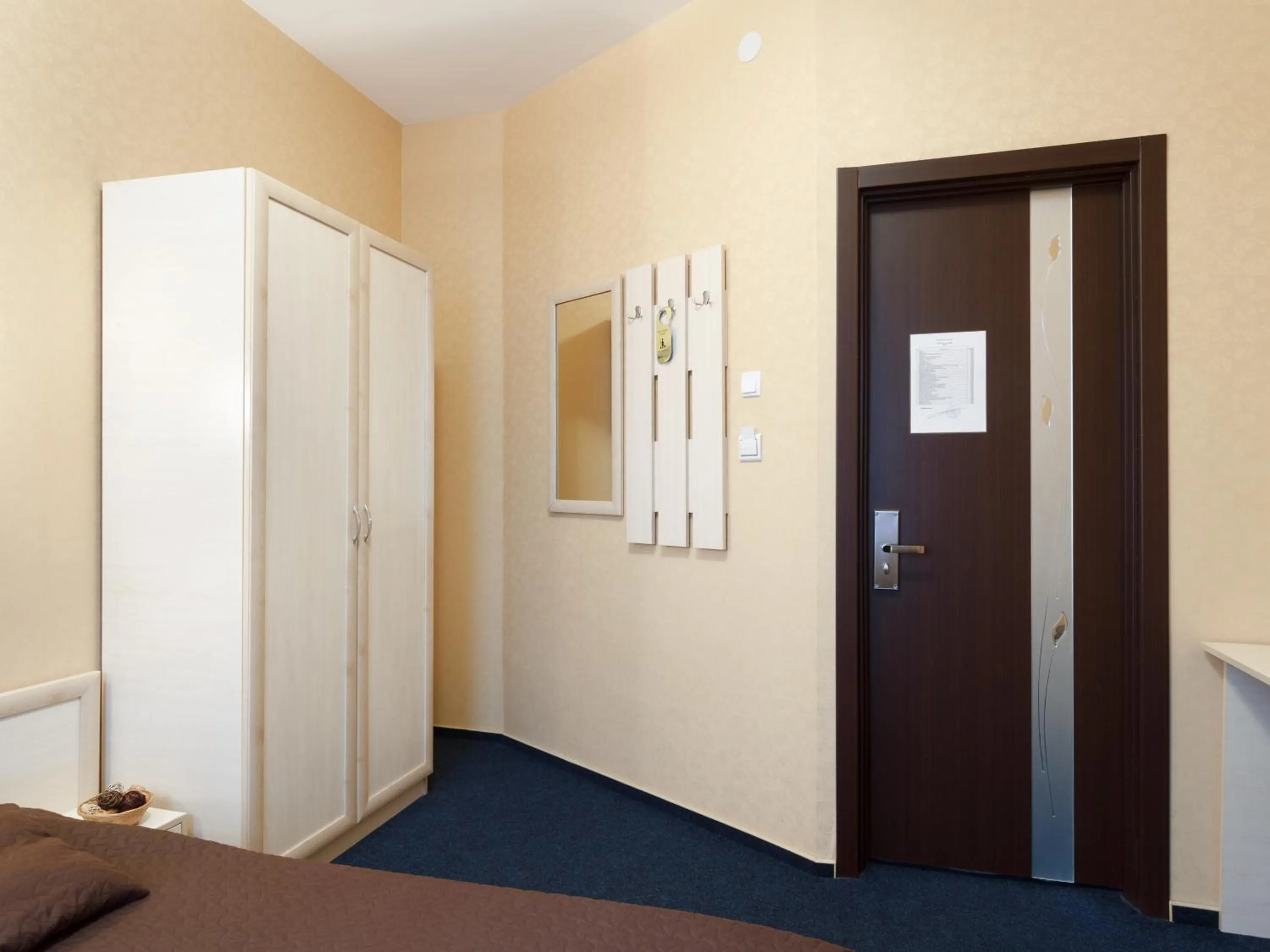 Photo of the whole room, Bed in Asotel