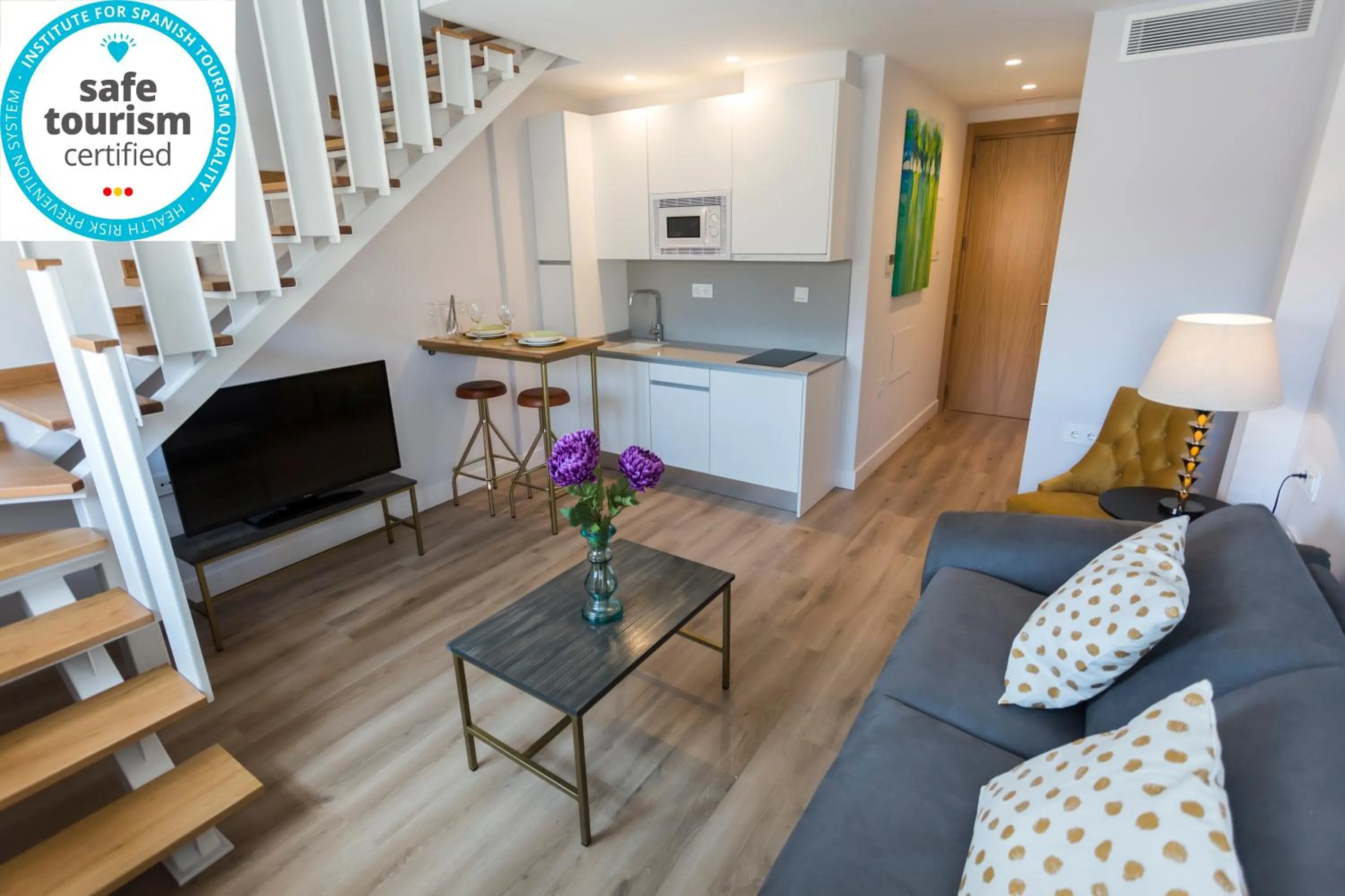 Kitchen or kitchenette in Casa de la Merced Suites