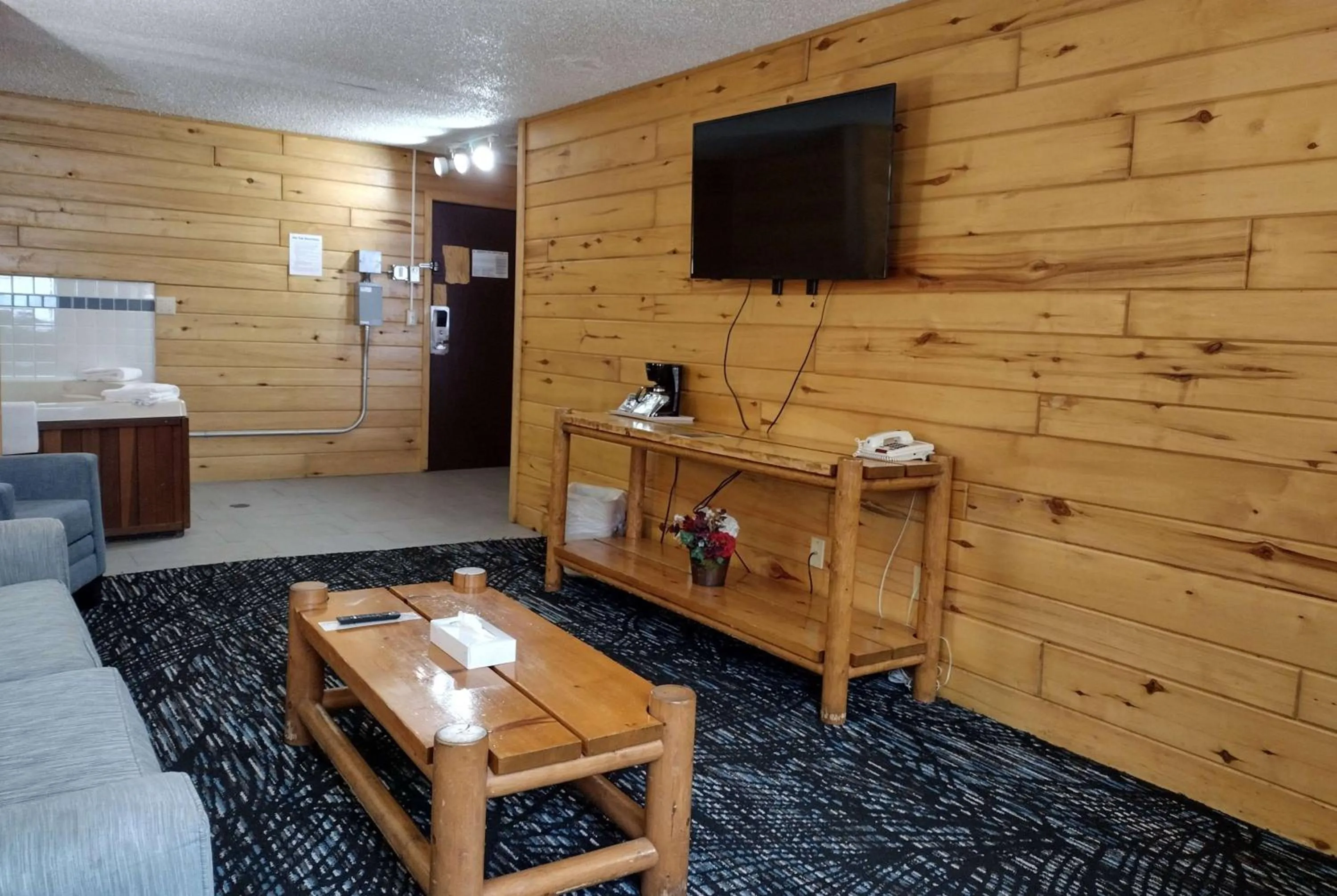 Photo of the whole room in Americas Best Value Inn - Duluth Spirit Mountain Inn