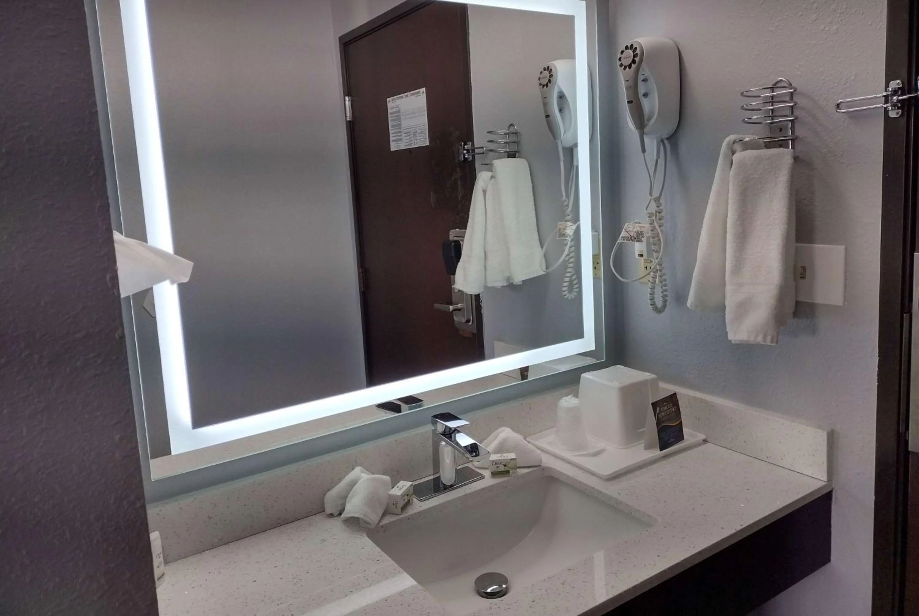 Bathroom in Americas Best Value Inn - Duluth Spirit Mountain Inn