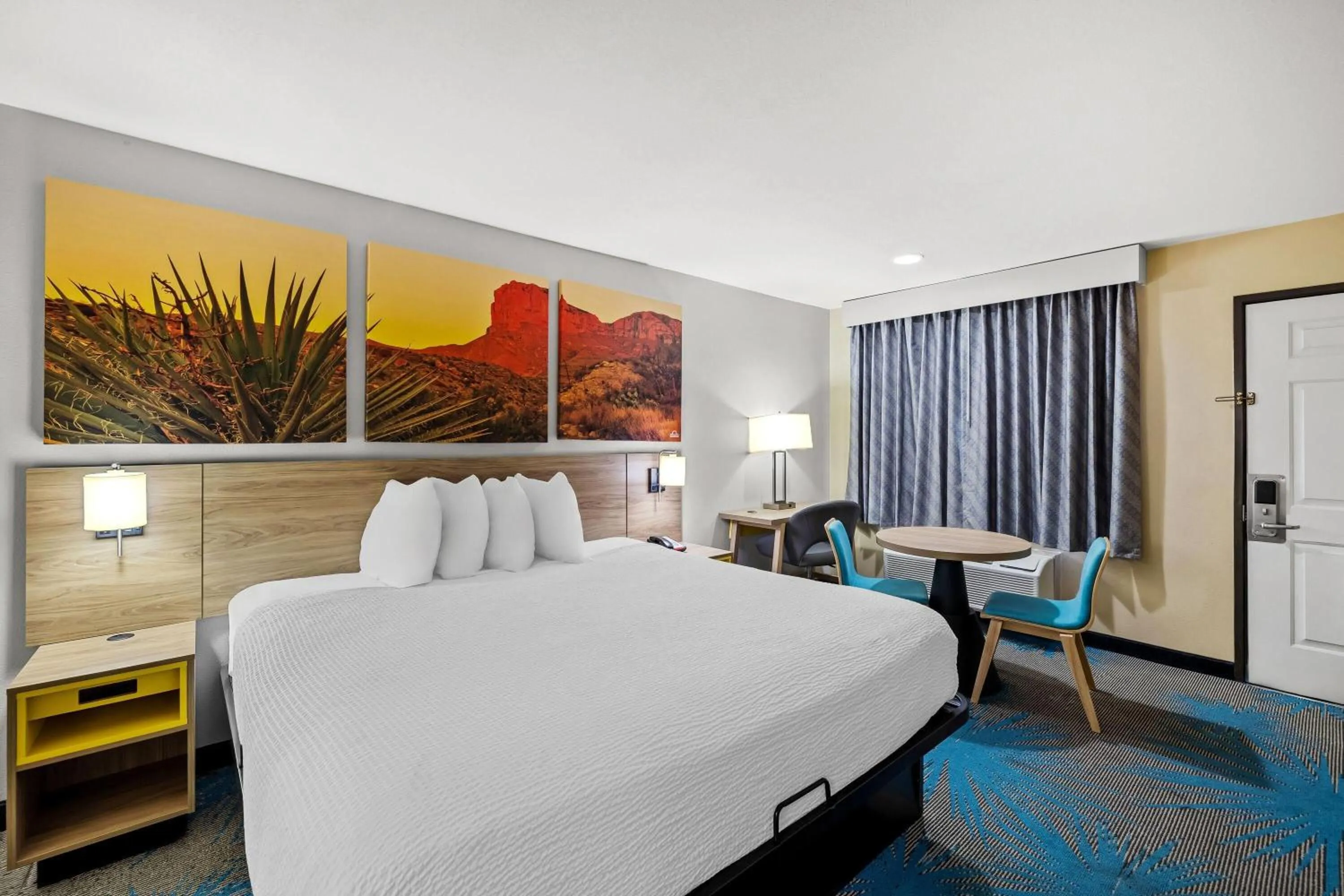 Bed in Days Inn by Wyndham Tucson Airport