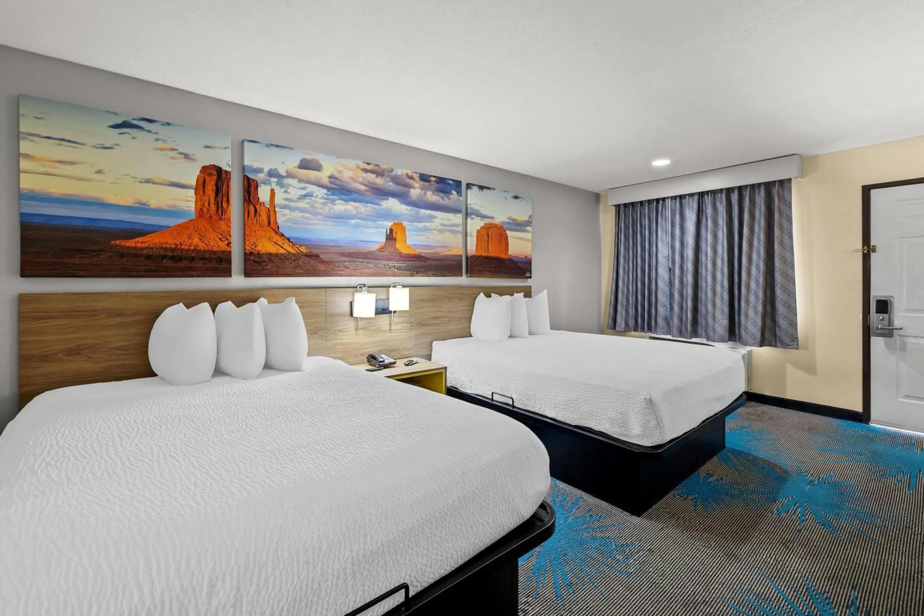 Bed in Days Inn by Wyndham Tucson Airport