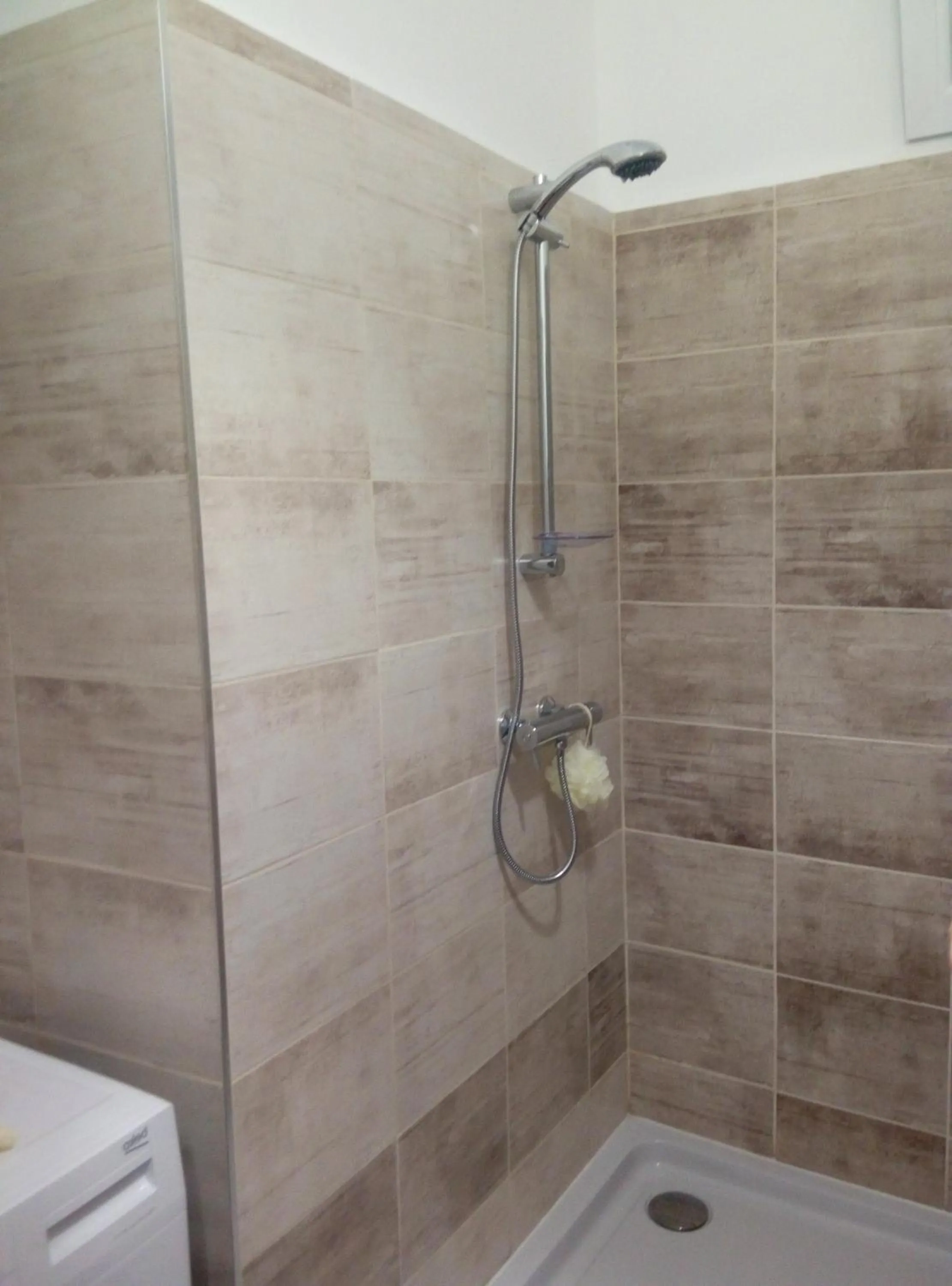 Bathroom in Lorf Hostel&Apartments