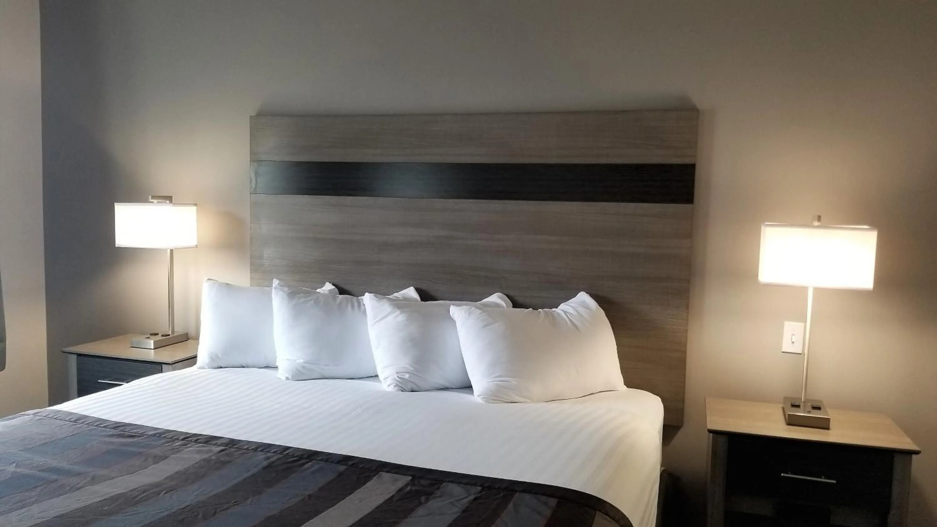 Bedroom, Bed in Wingate by Wyndham Lima