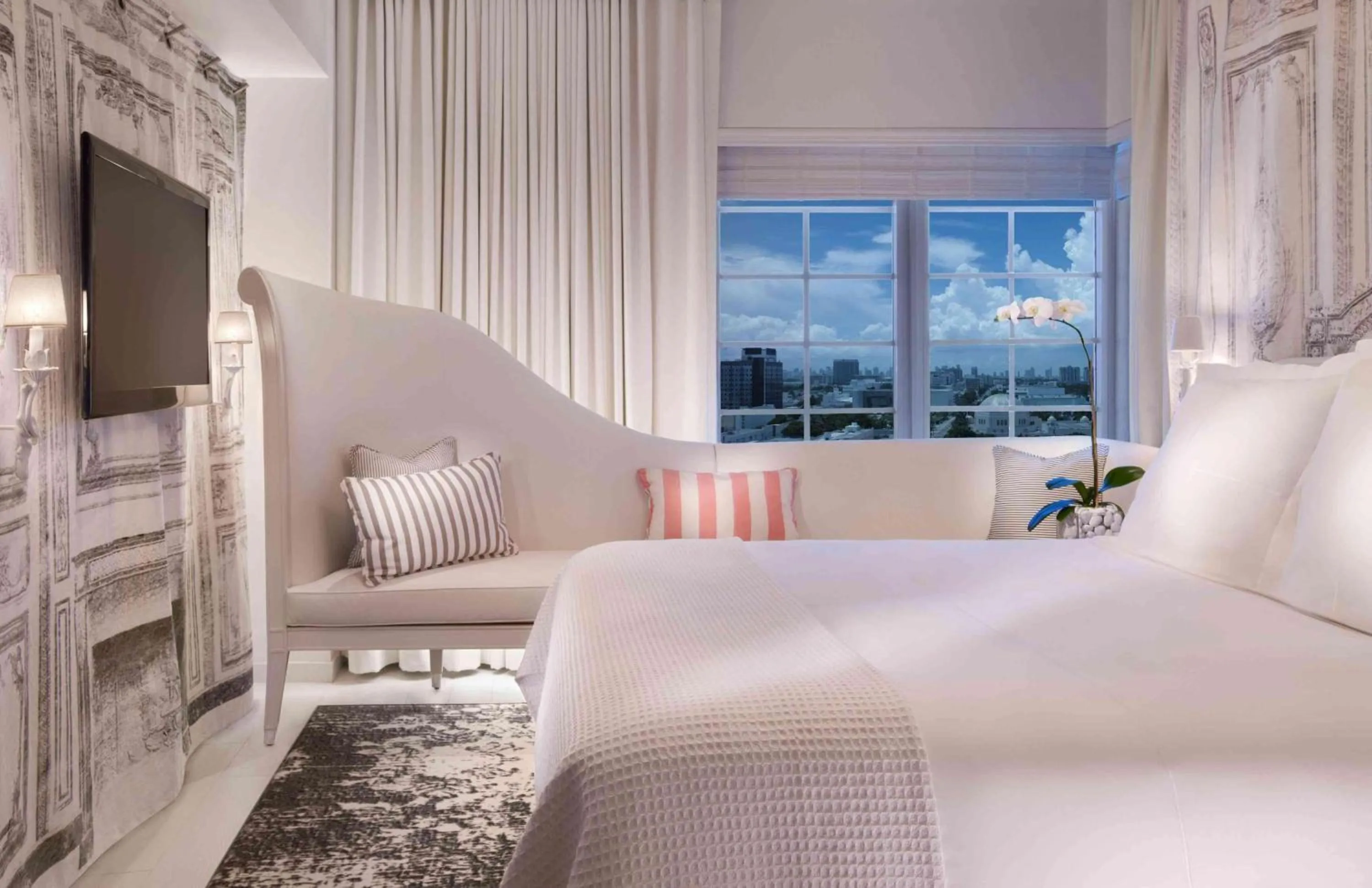 Bedroom, Bed in SLS South Beach