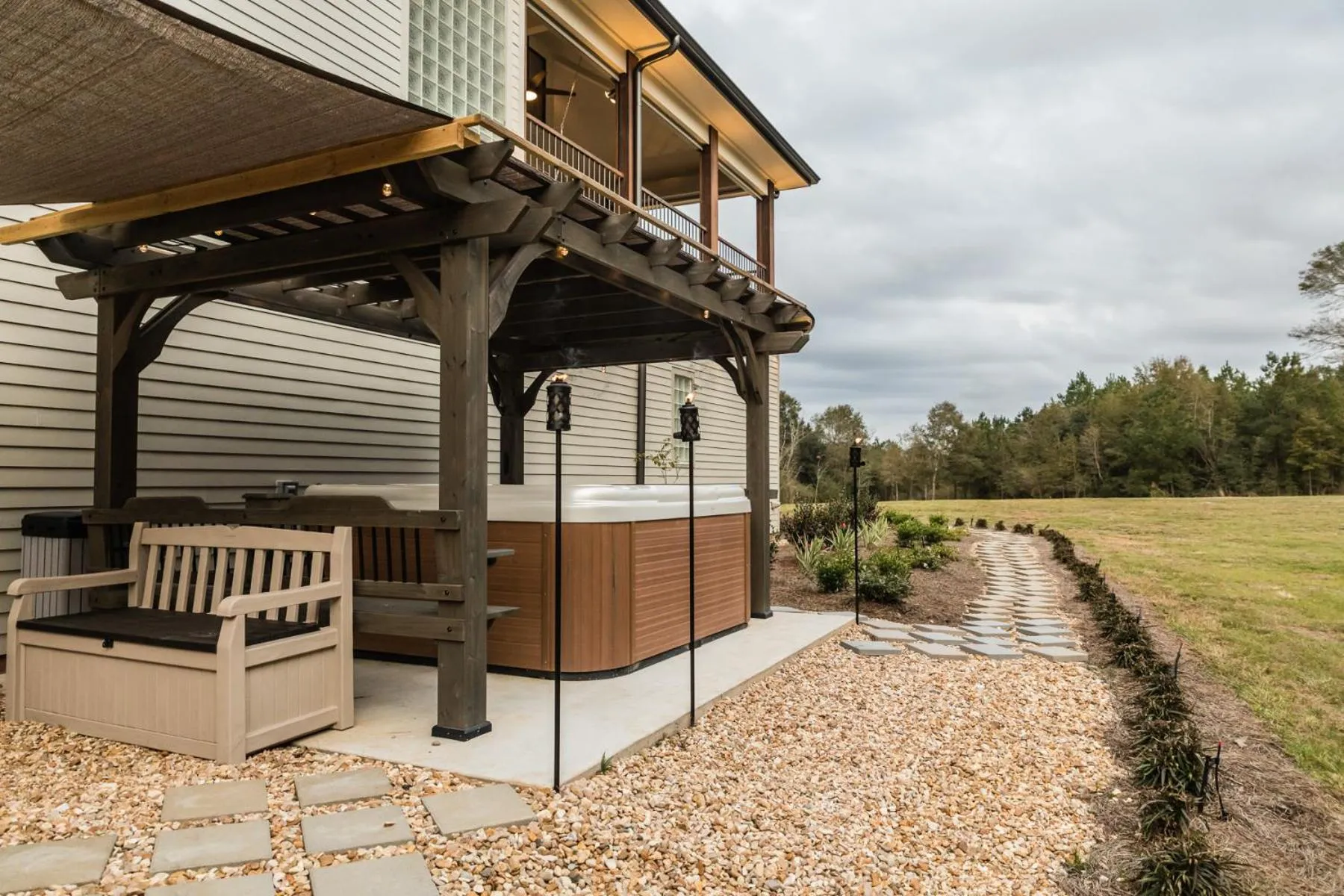 Hot Tub in Bienvenue Mon Ami Bed and Breakfast