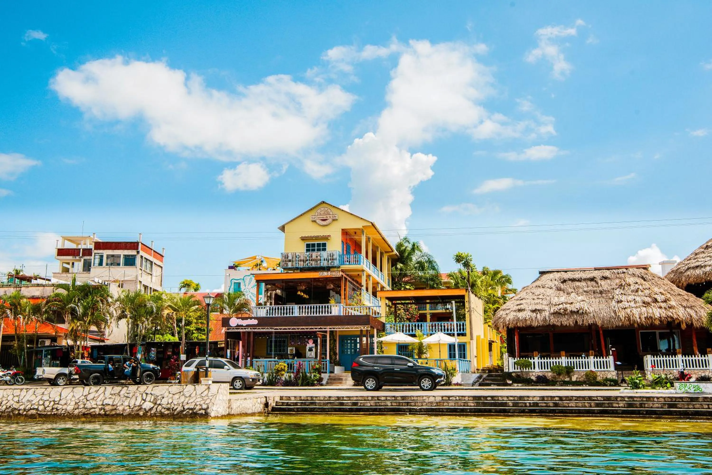 Facade/entrance in Hotel Casona de La Isla