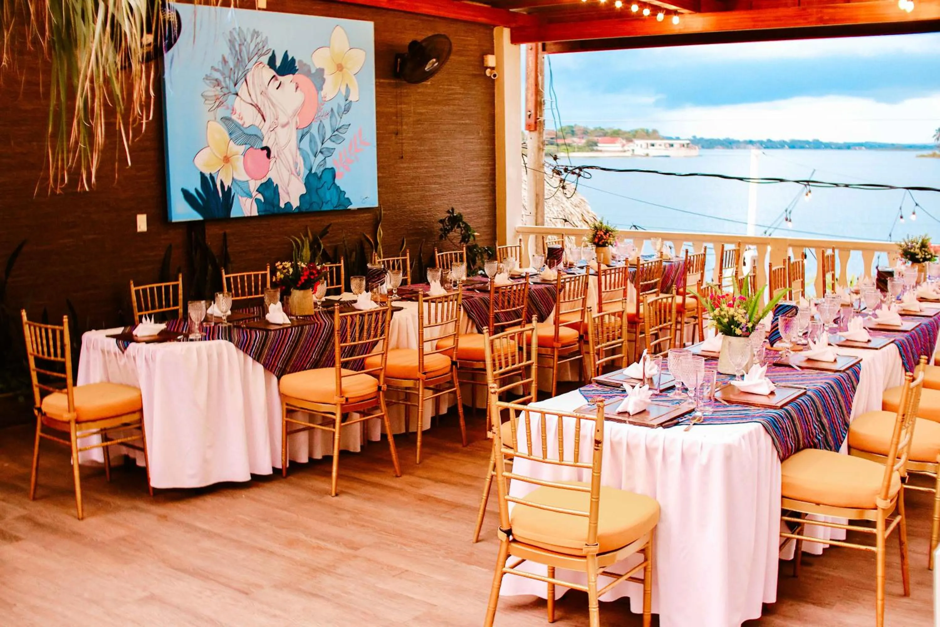 Restaurant/places to eat in Hotel Casona de La Isla