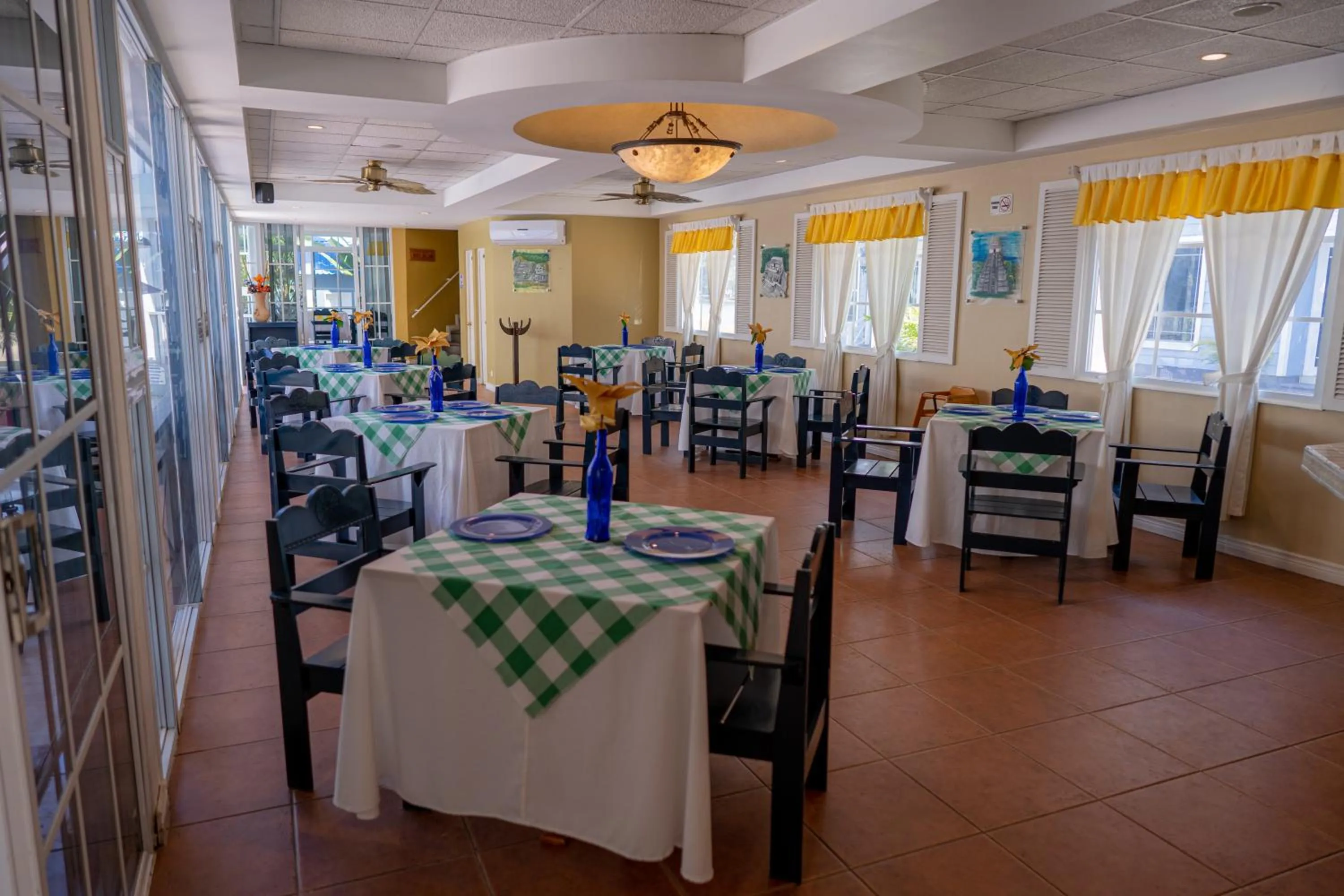 Restaurant/places to eat in Hotel Casona del Lago