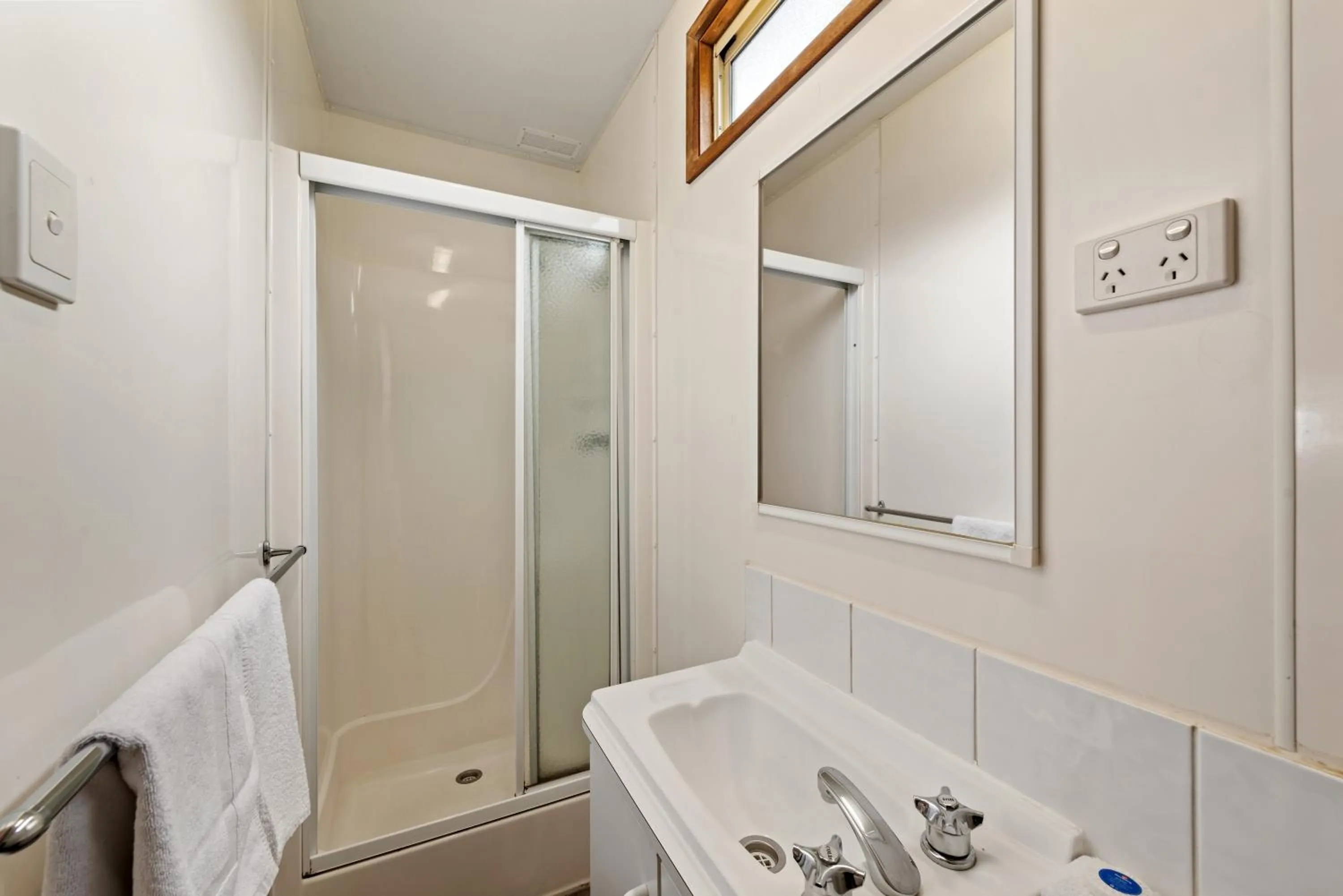 Bathroom in Discovery Parks - Clare